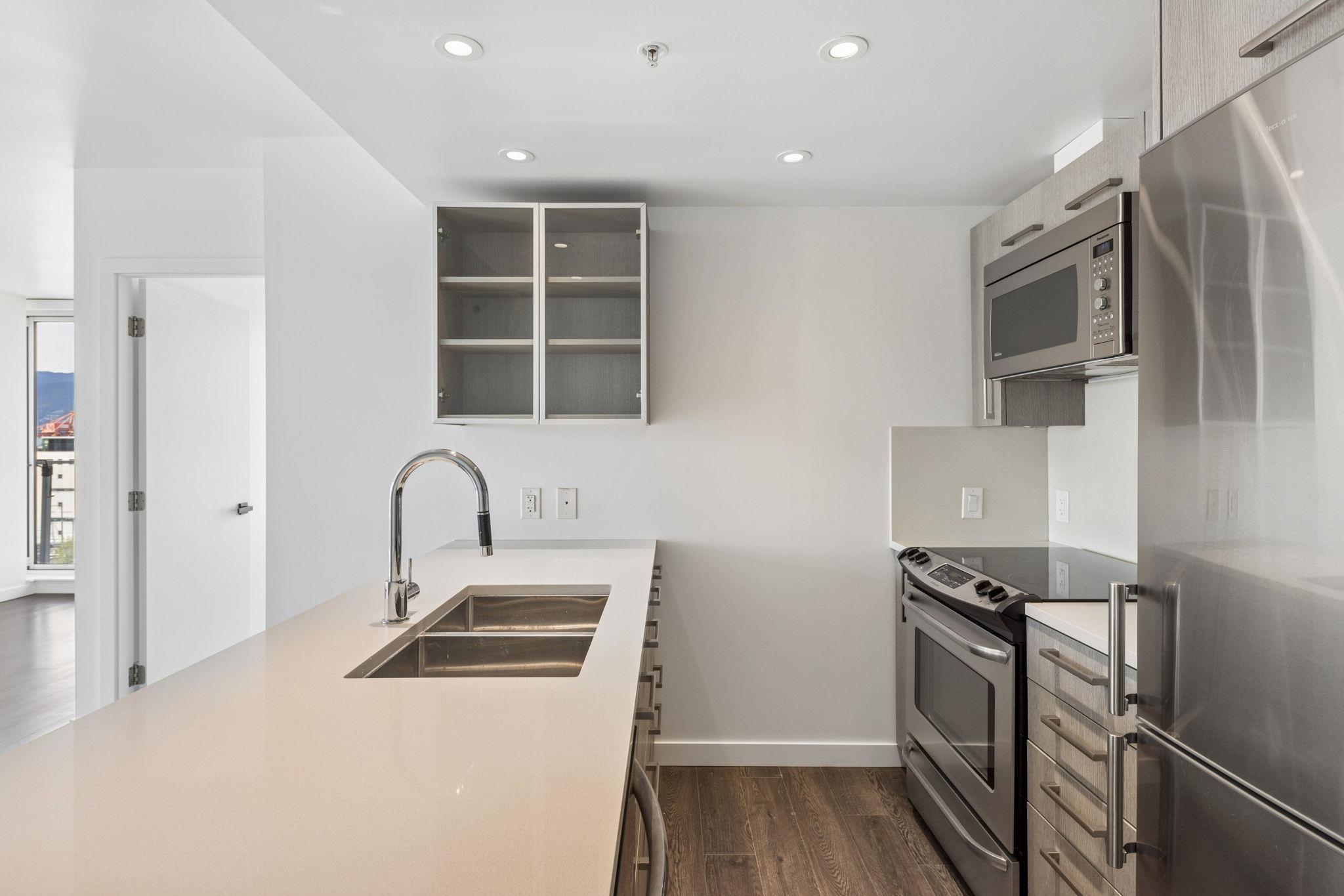 902 933 E HASTINGS STREET Unit: 902