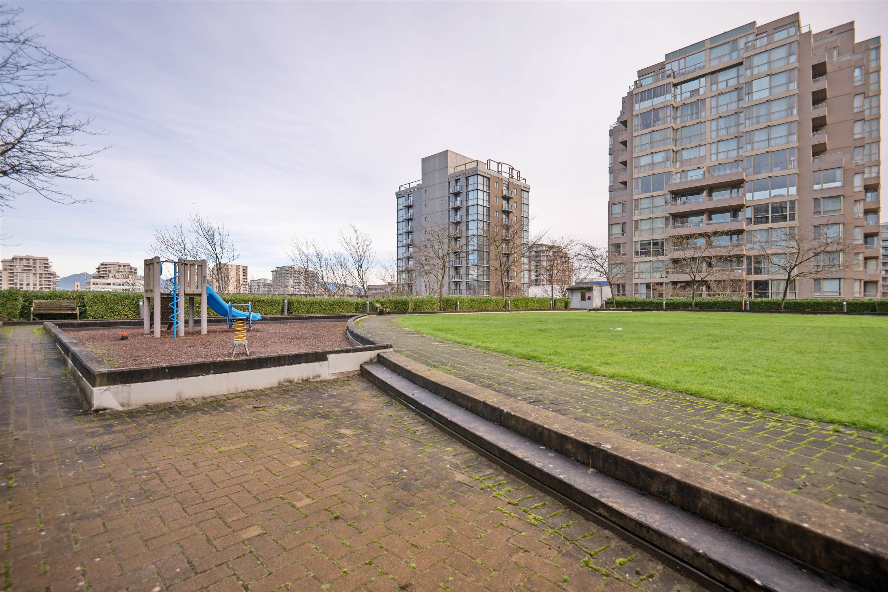 511 8033 SABA ROAD Unit: 511