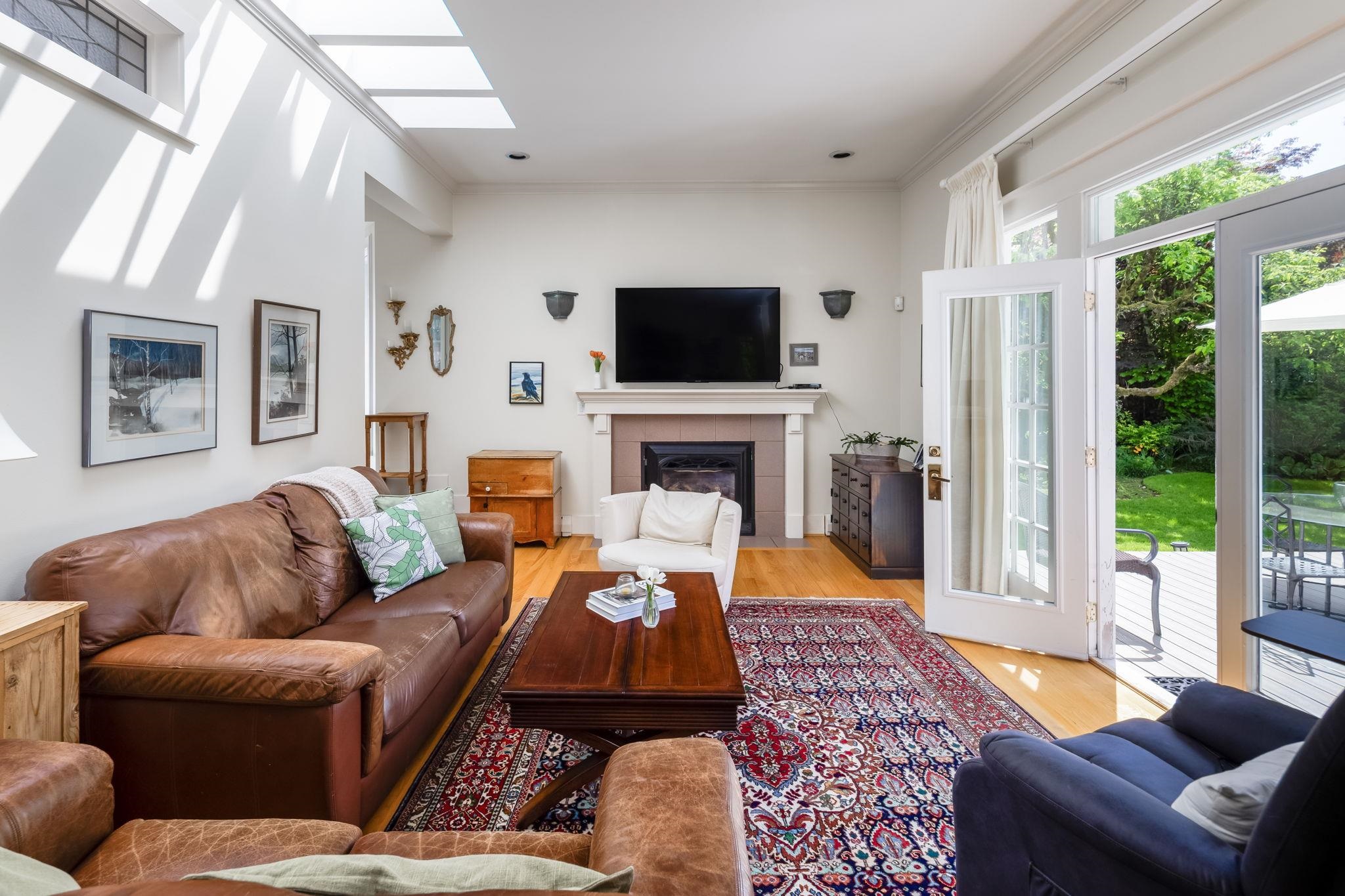 5425 ANGUS DRIVE