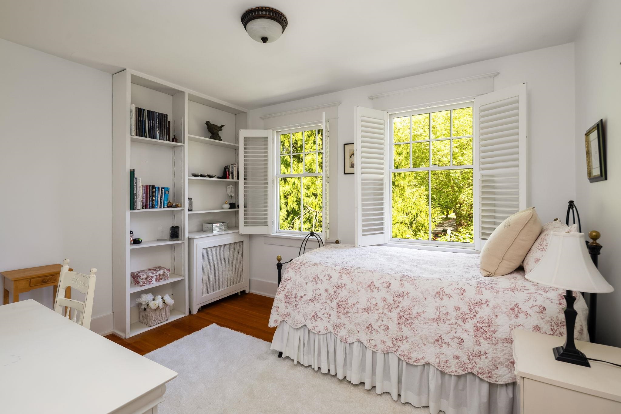 5425 ANGUS DRIVE