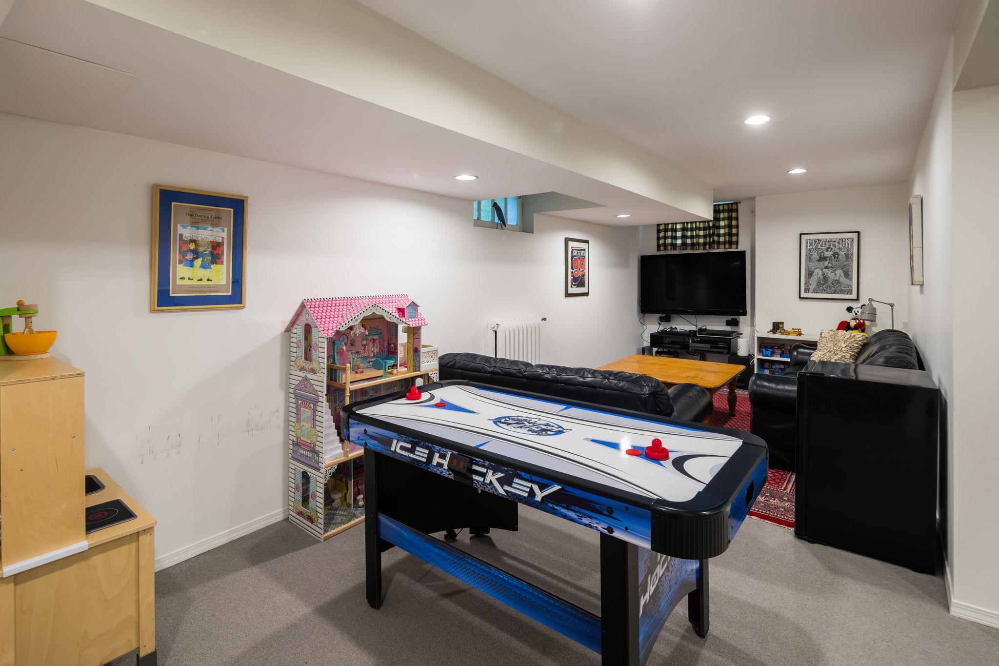 5425 ANGUS DRIVE
