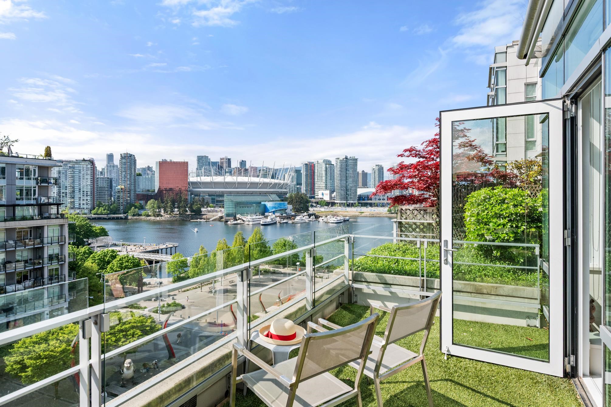 801 77 WALTER HARDWICK AVENUE Unit: 801