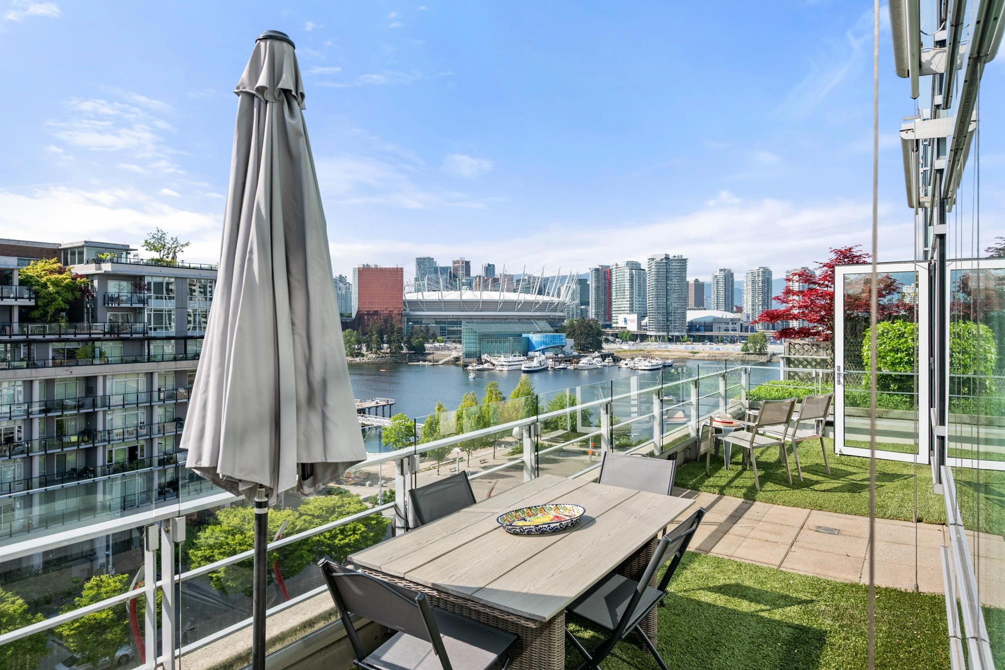 801 77 WALTER HARDWICK AVENUE Unit: 801