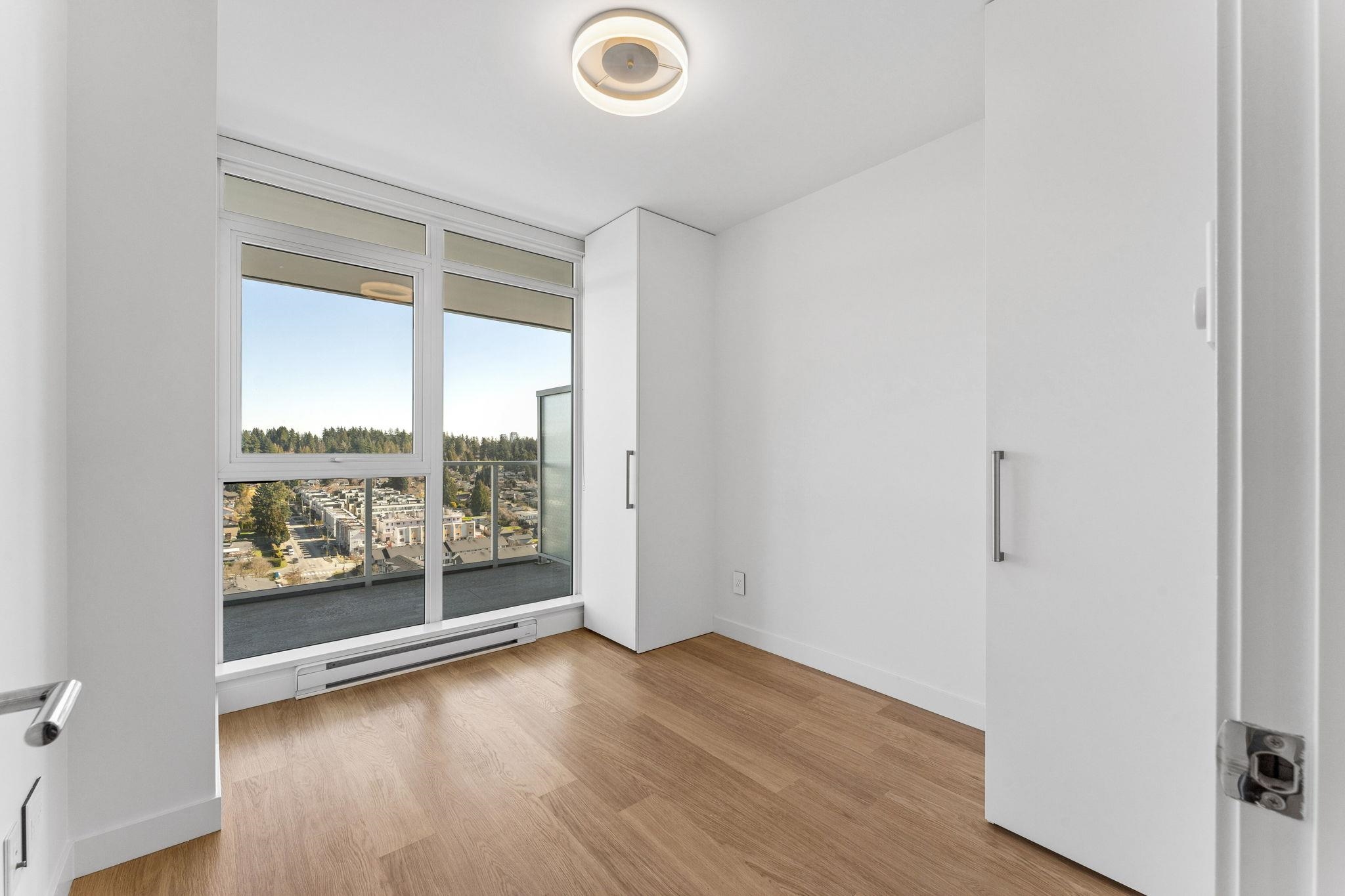 1808 525 FOSTER AVENUE Unit: 1808