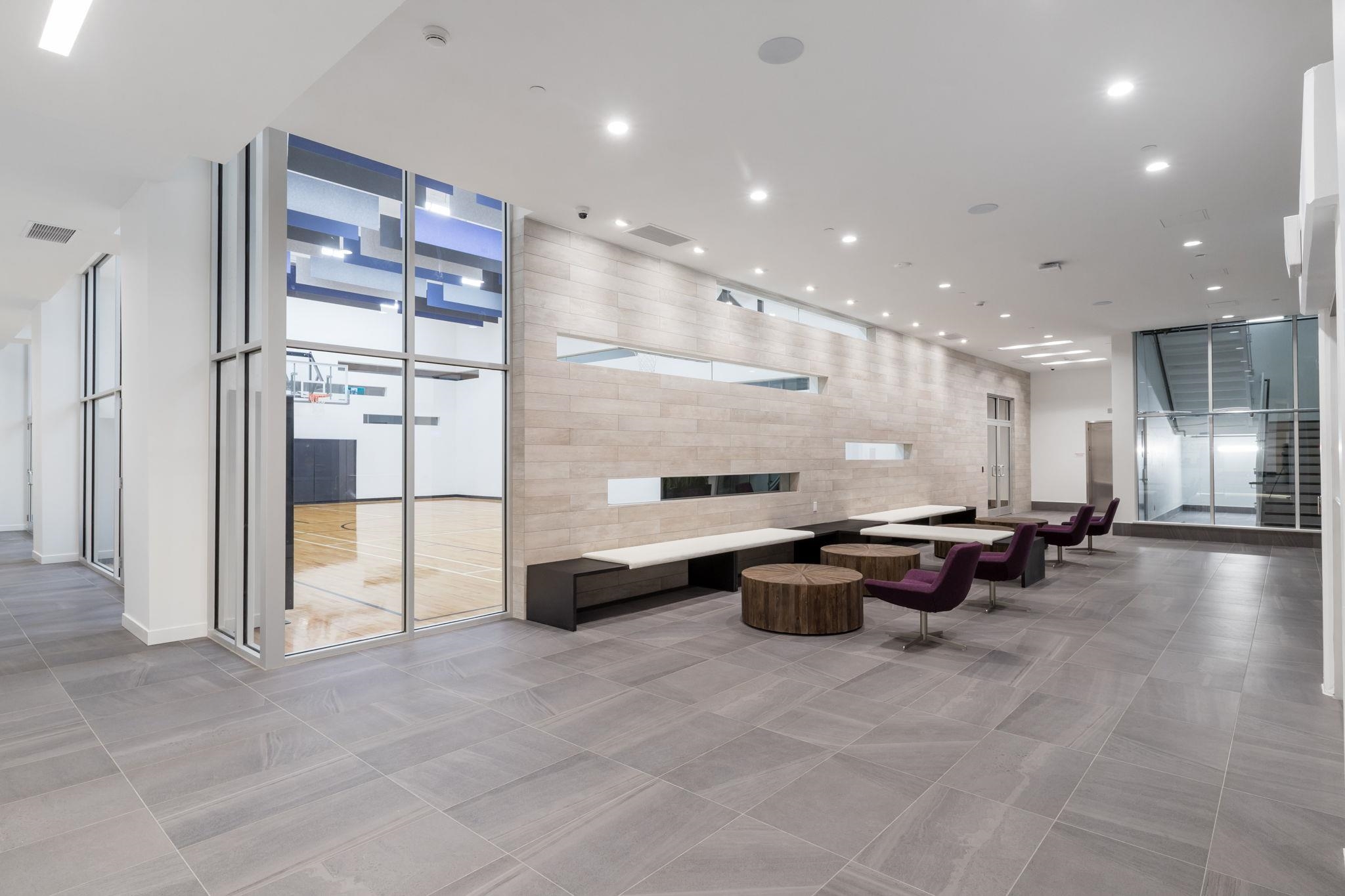 1808 525 FOSTER AVENUE Unit: 1808