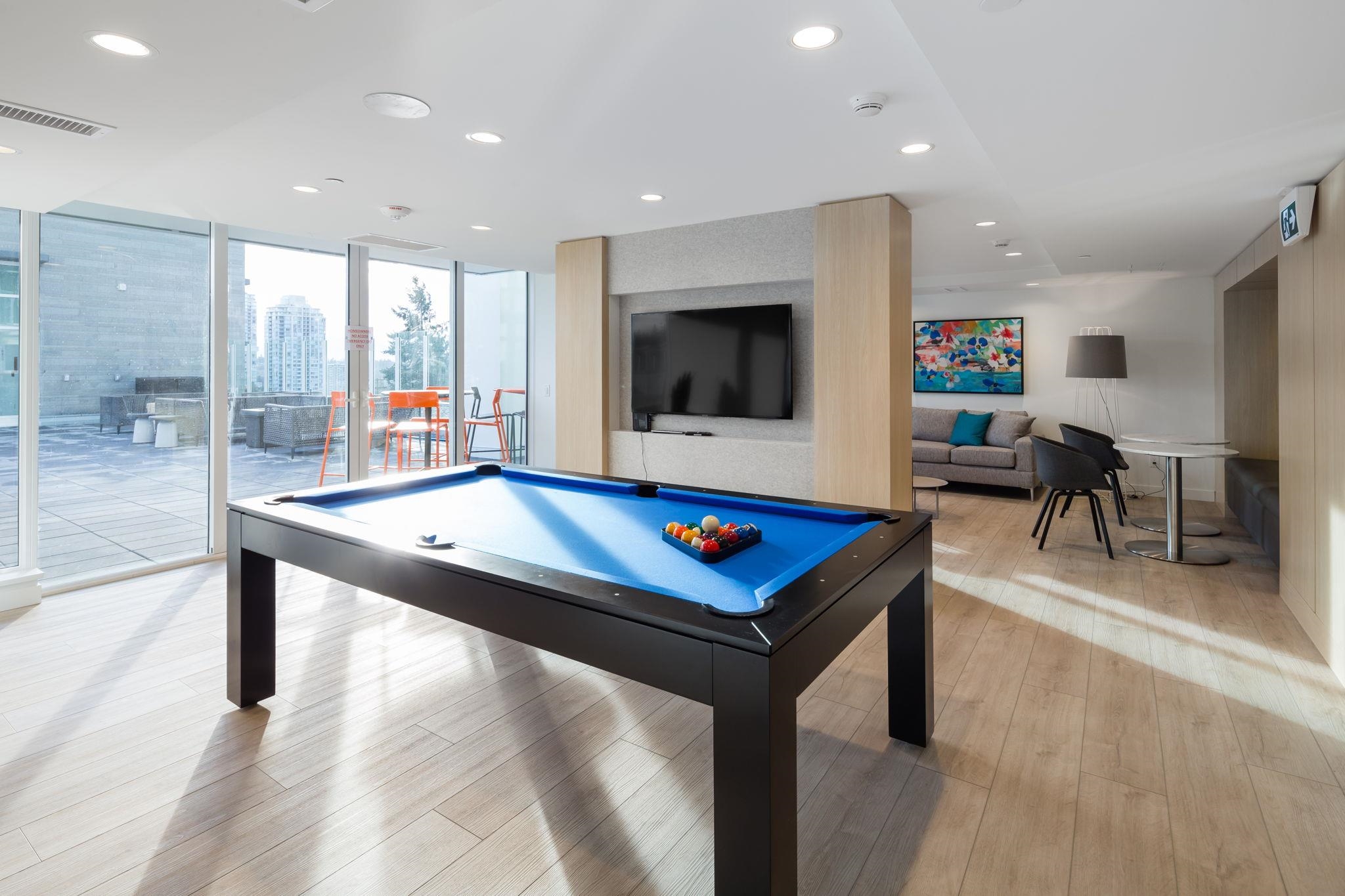 1808 525 FOSTER AVENUE Unit: 1808
