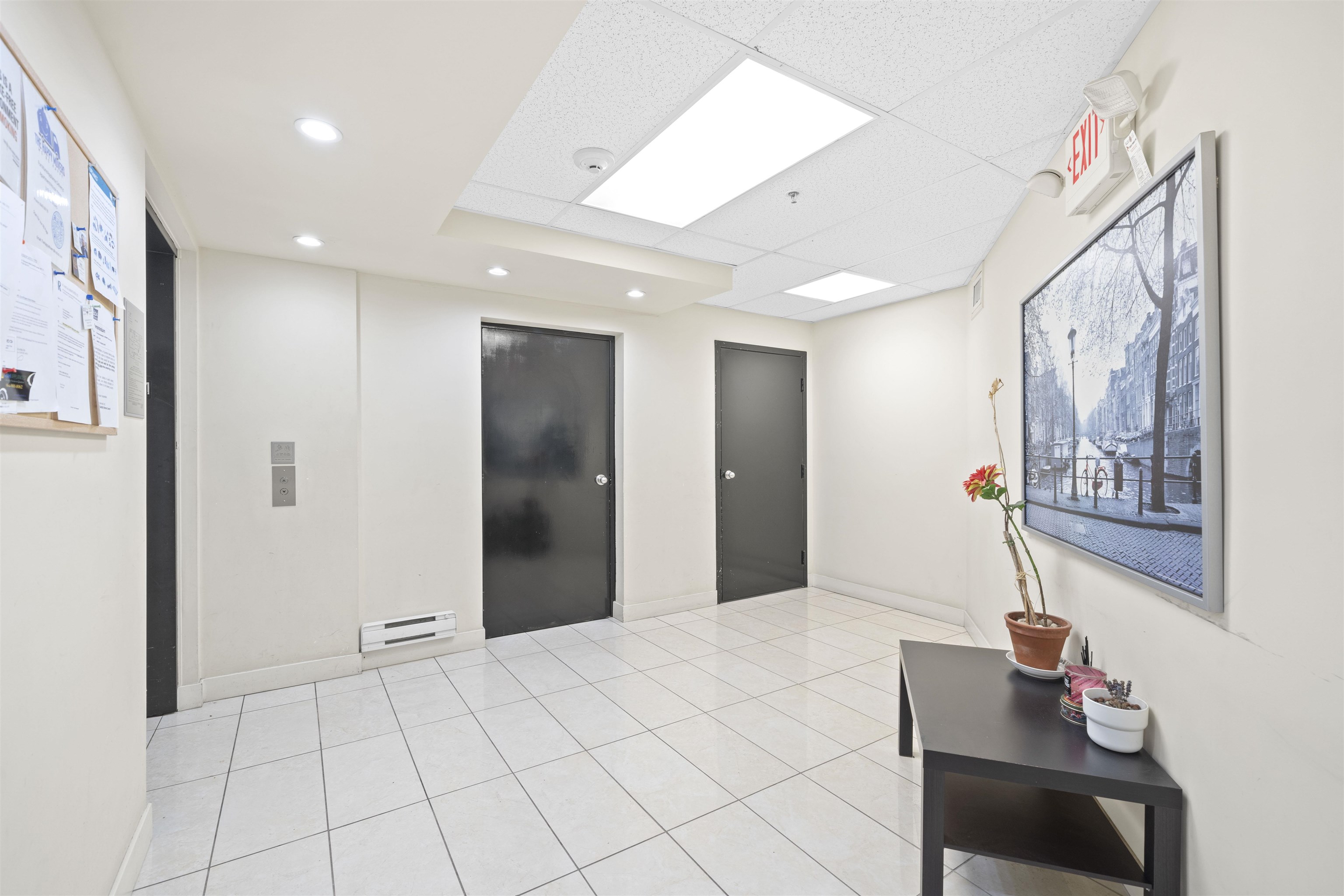 303 2745 E HASTINGS STREET