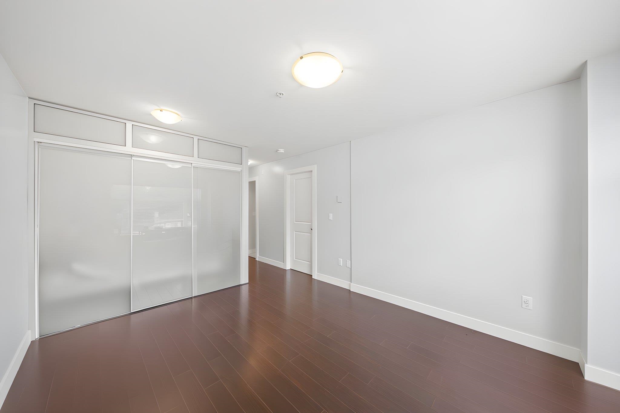303 2745 E HASTINGS STREET