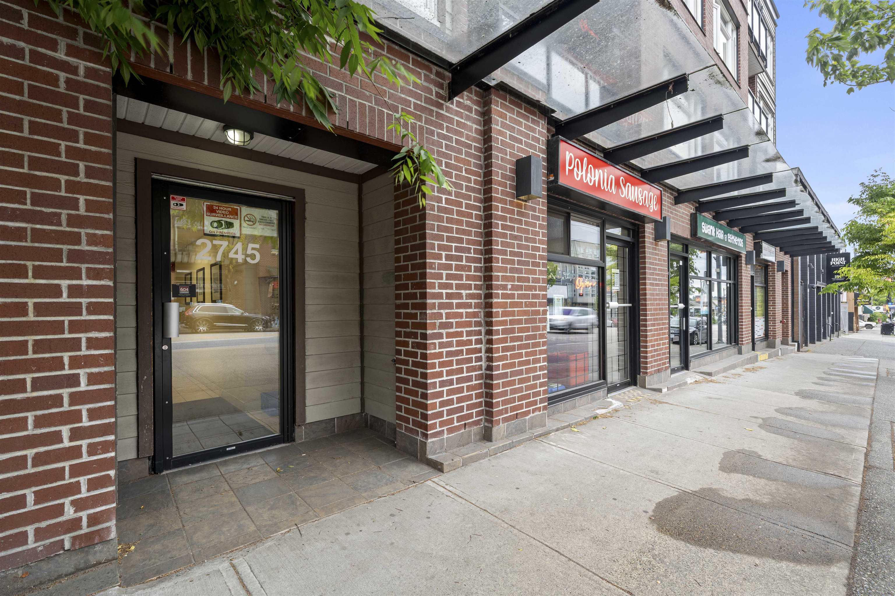 303 2745 E HASTINGS STREET