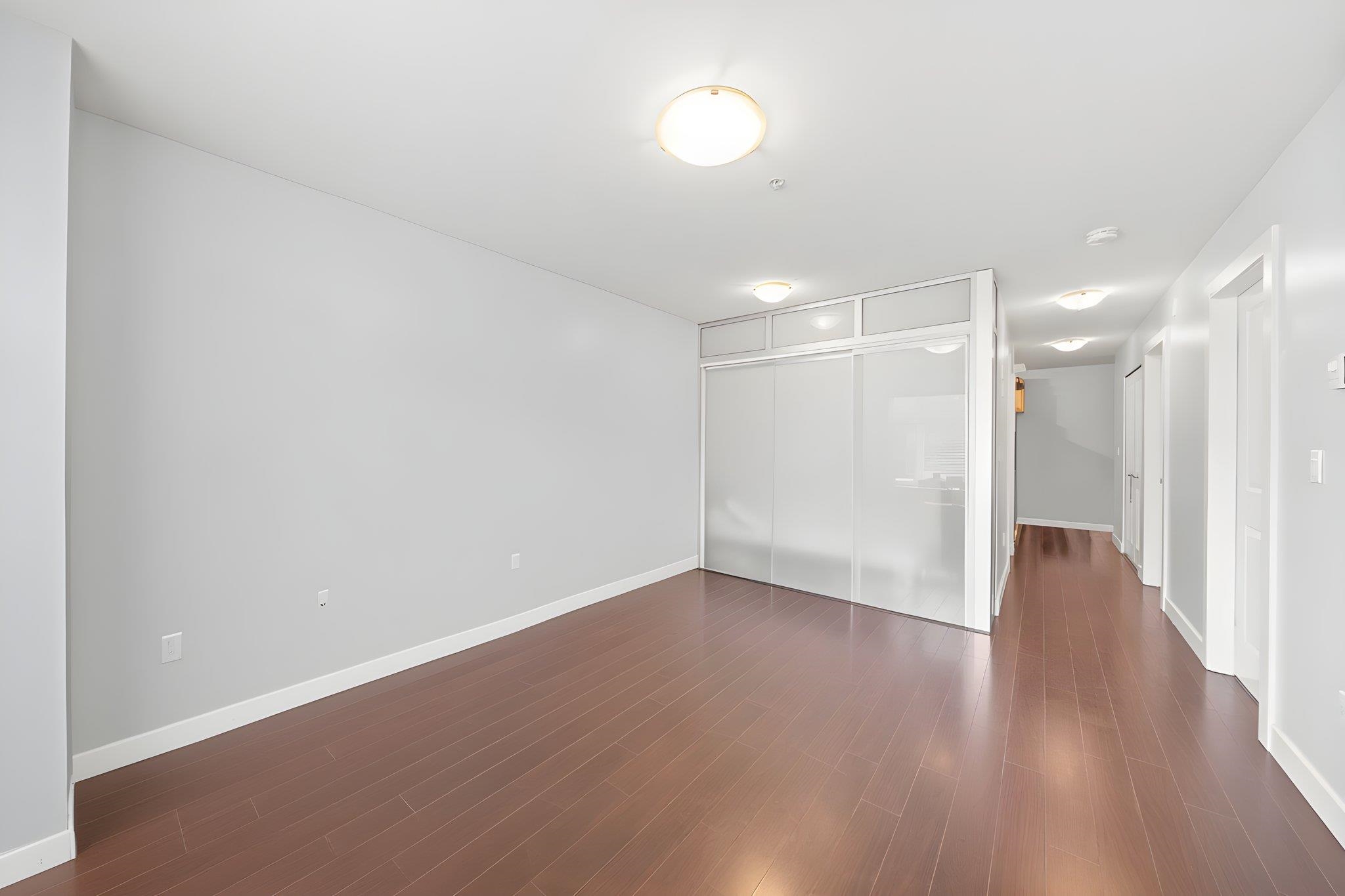 303 2745 E HASTINGS STREET