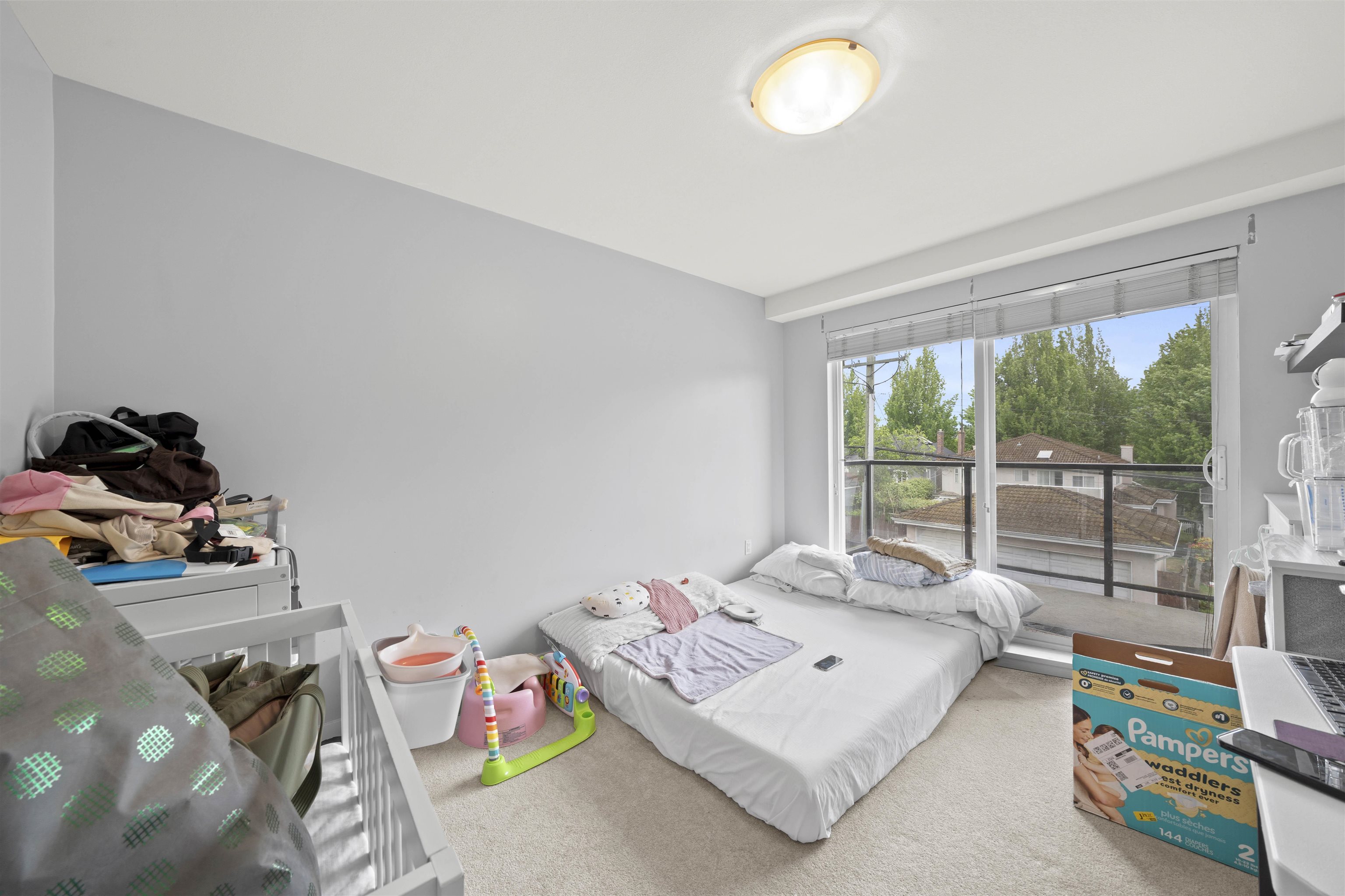 303 2745 E HASTINGS STREET