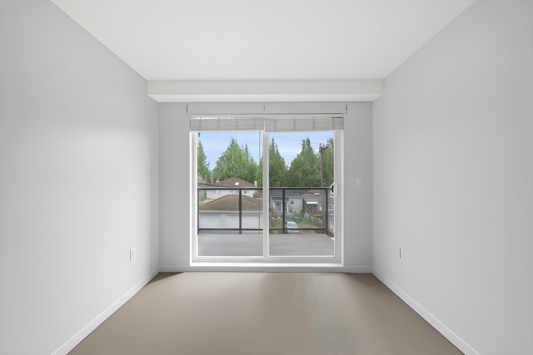303 2745 E HASTINGS STREET