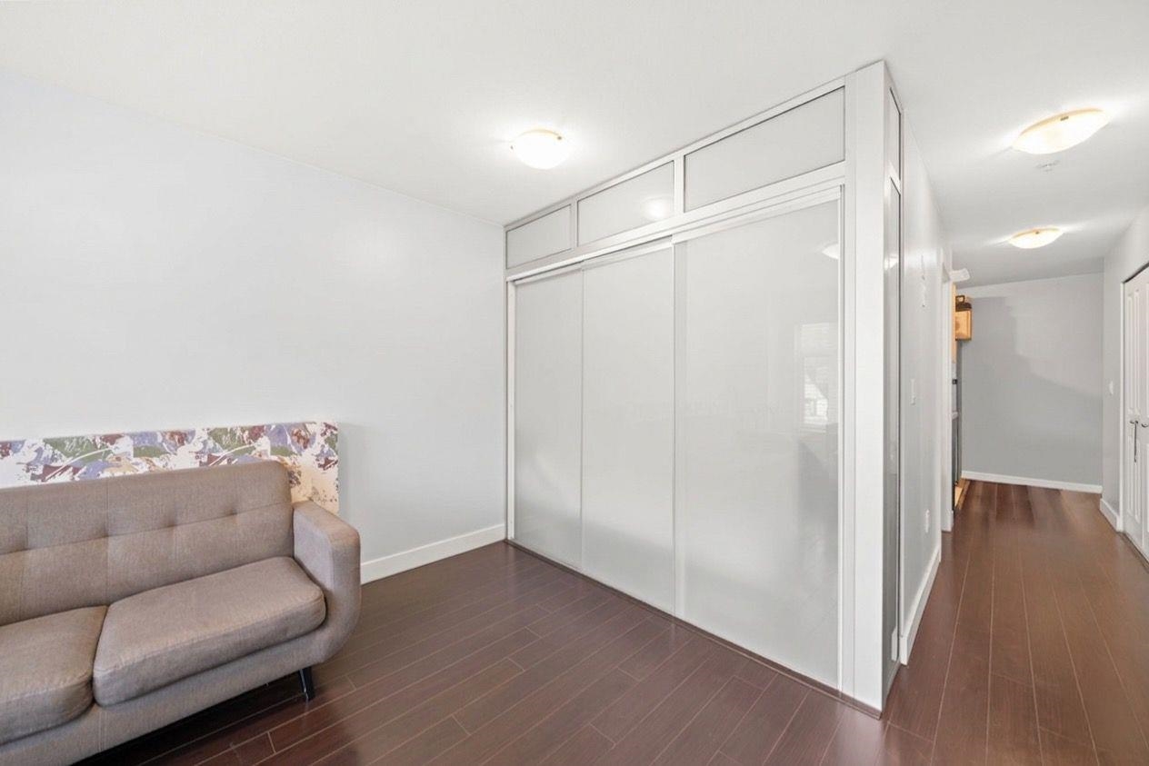 303 2745 E HASTINGS STREET