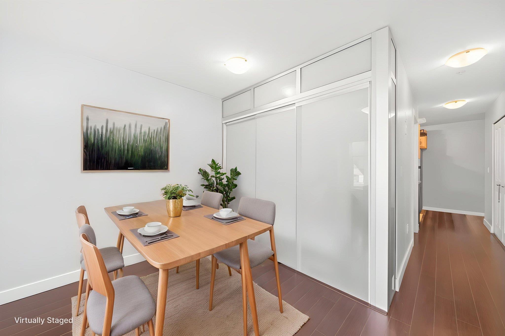 303 2745 E HASTINGS STREET