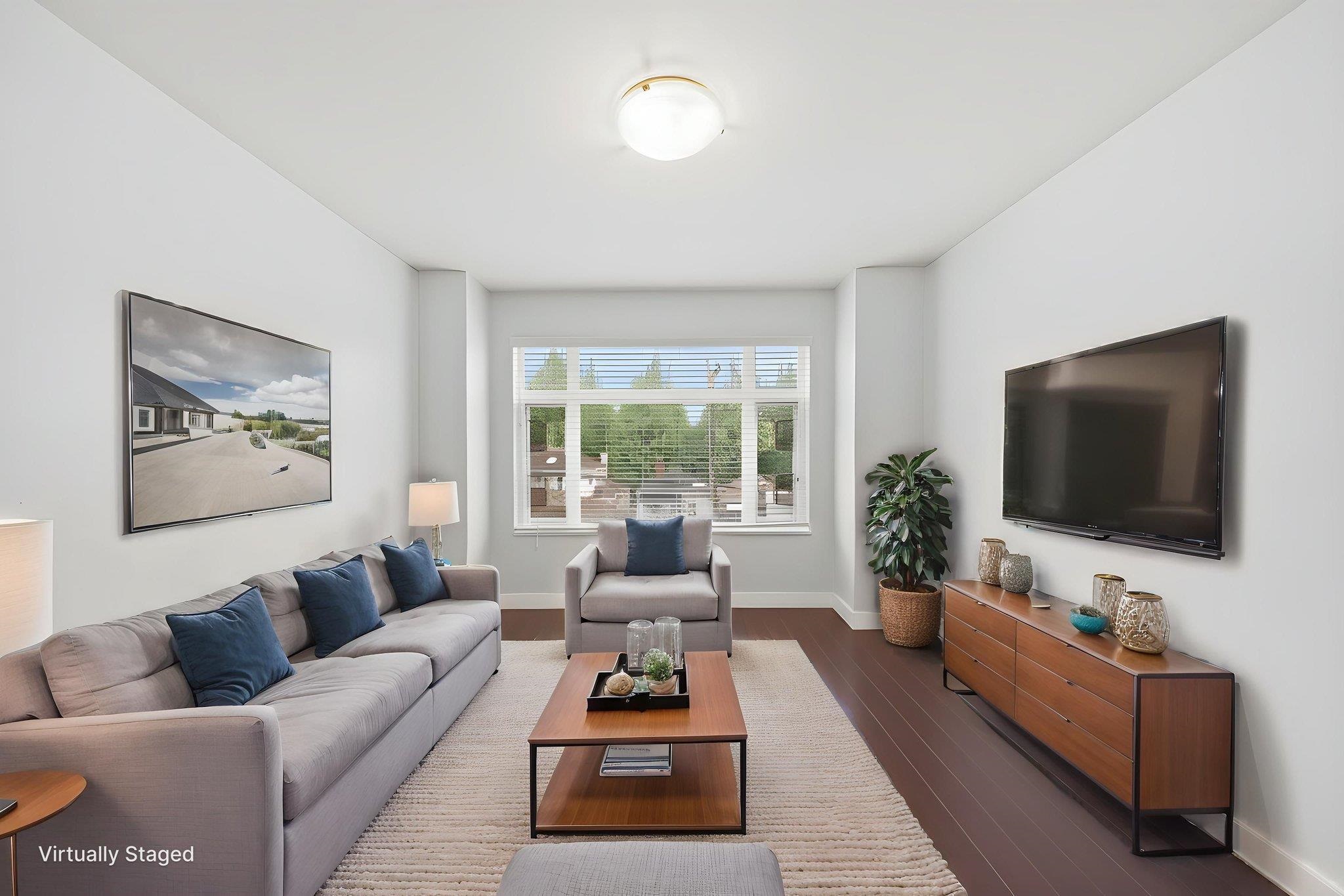 303 2745 E HASTINGS STREET