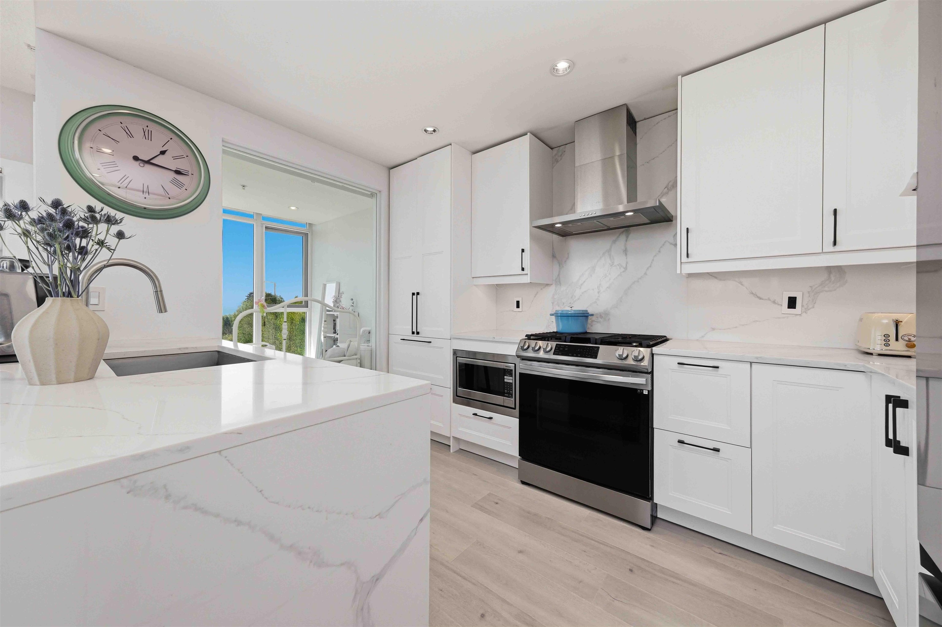 905 2688 WEST MALL Unit: 905
