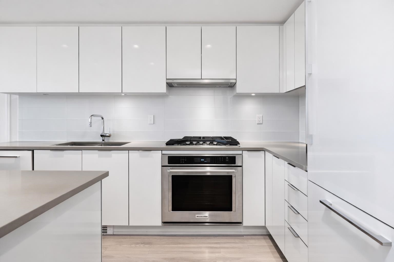 606 2388 MADISON AVENUE Unit: 606