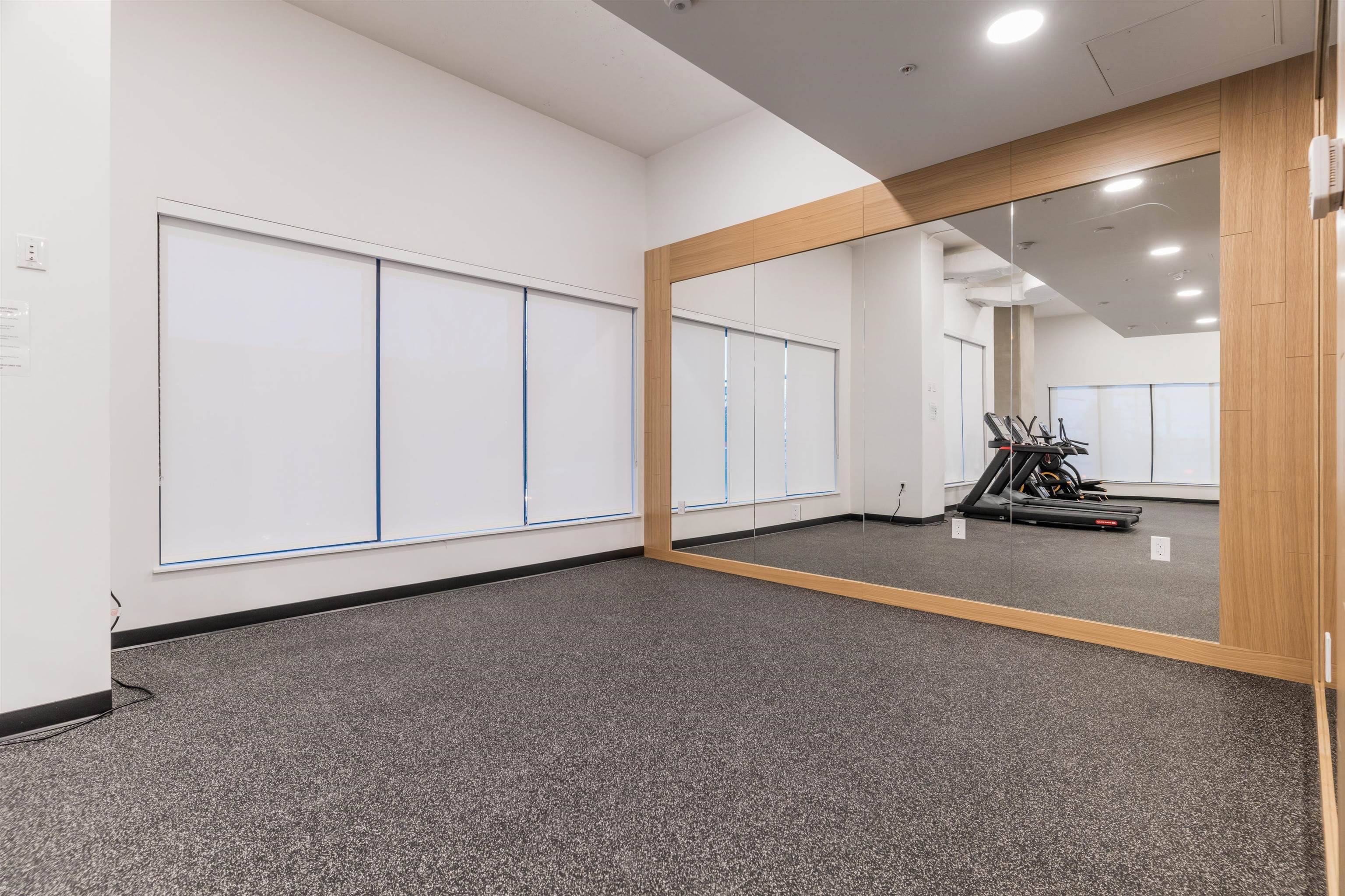 305 8138 FRASER STREET Unit: 305