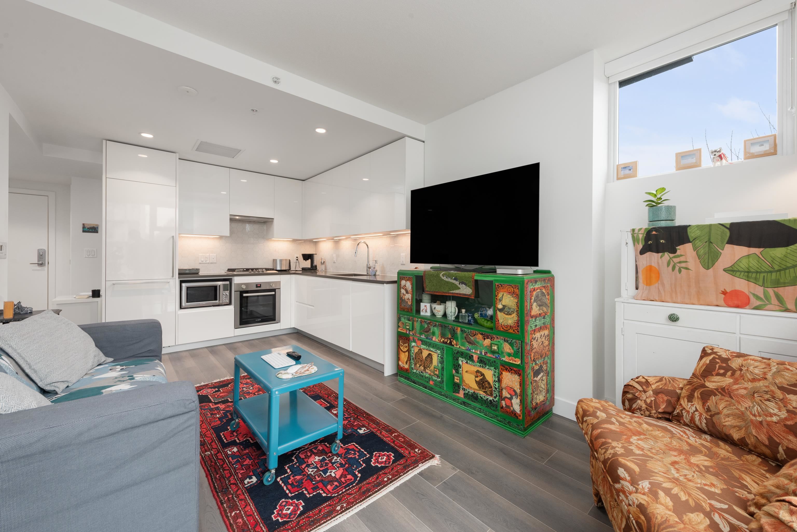 305 8138 FRASER STREET Unit: 305