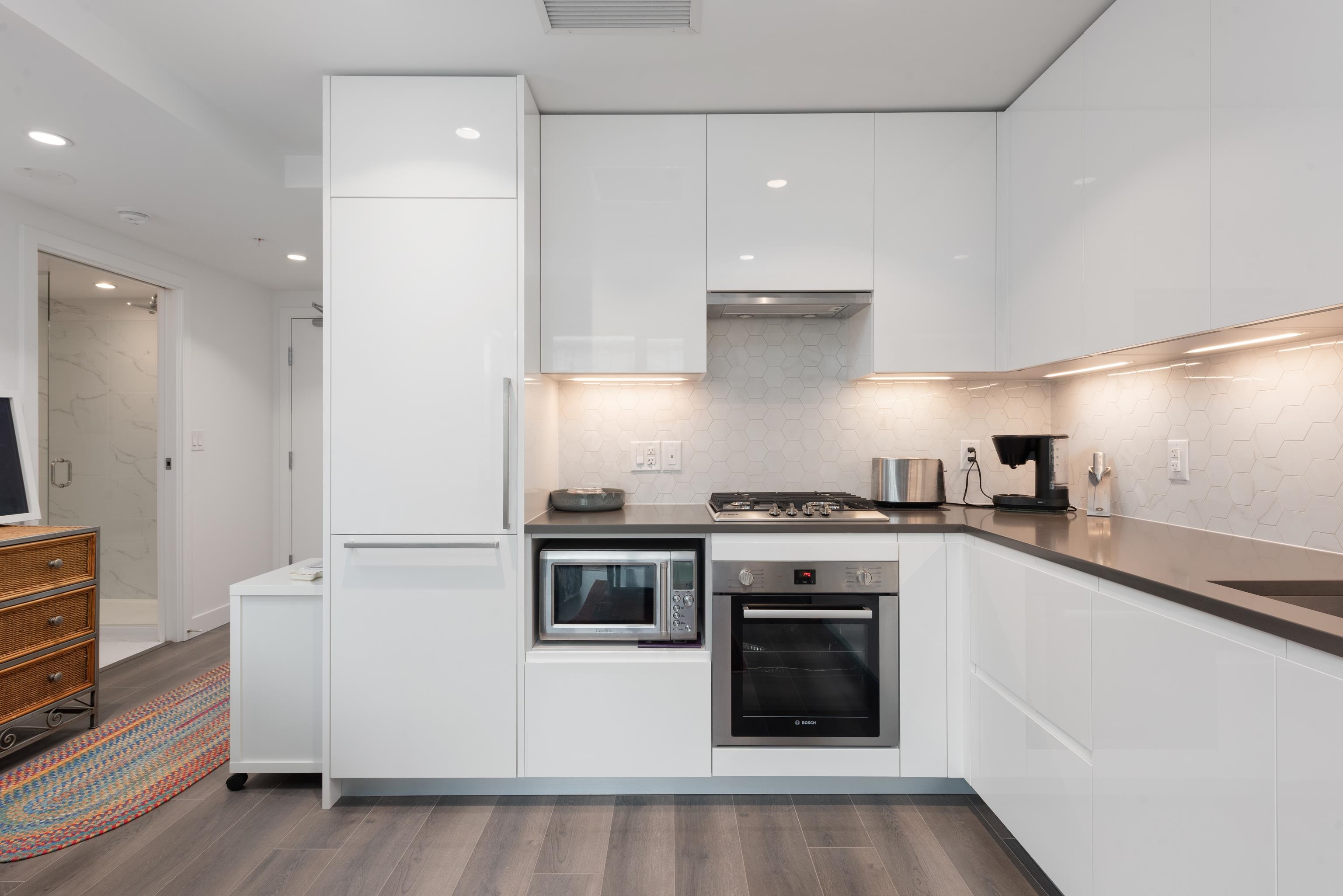 305 8138 FRASER STREET Unit: 305