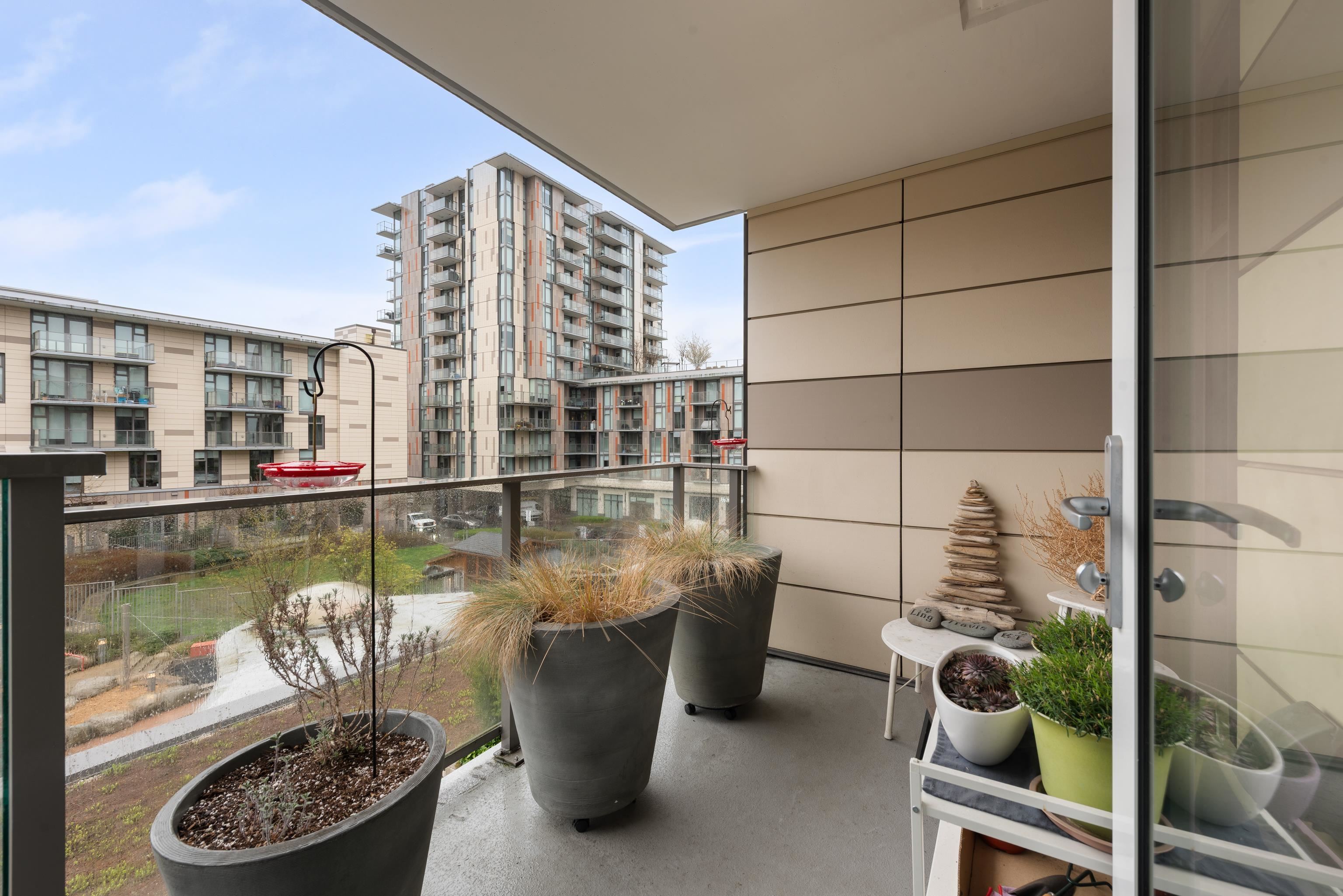 305 8138 FRASER STREET Unit: 305