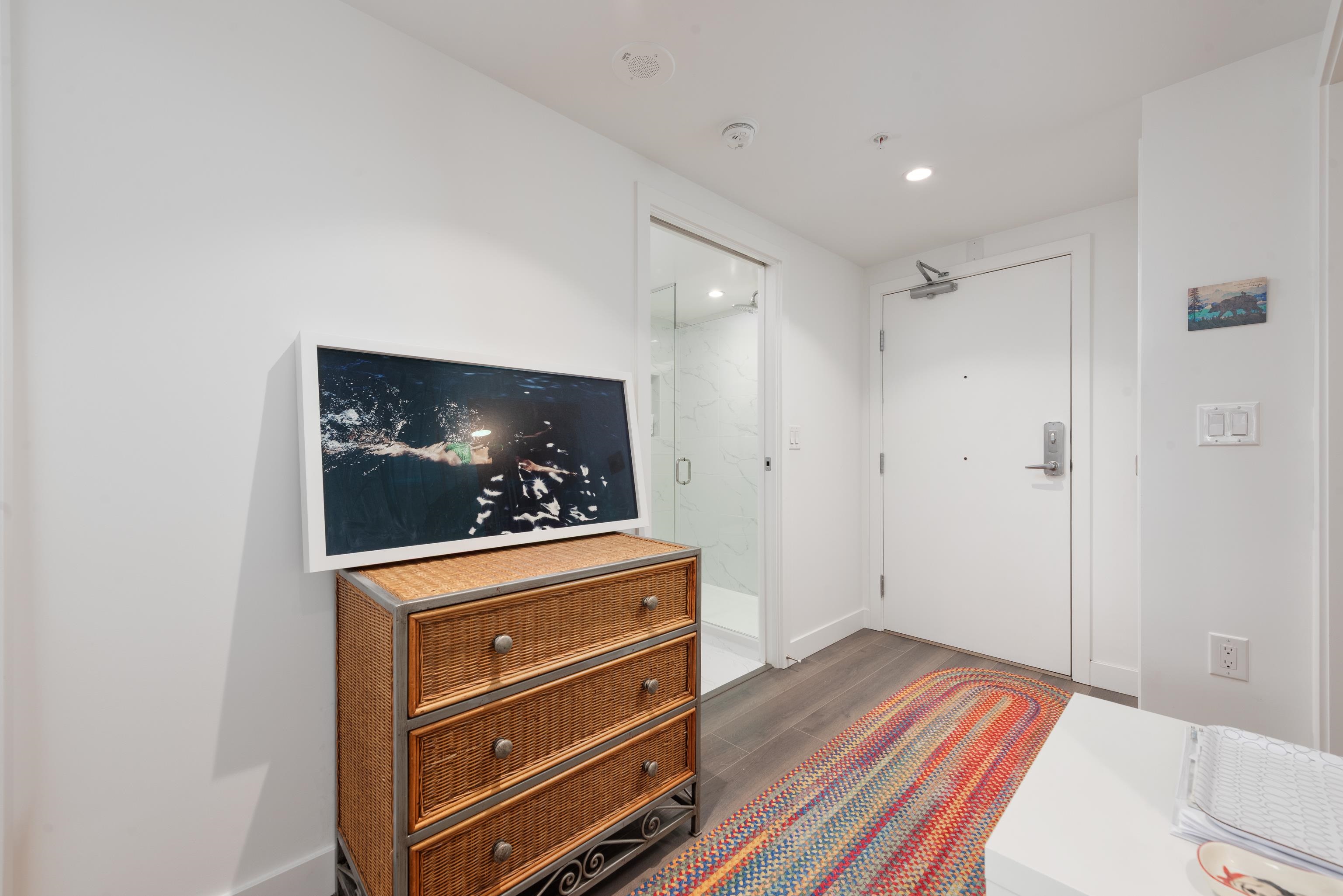 305 8138 FRASER STREET Unit: 305