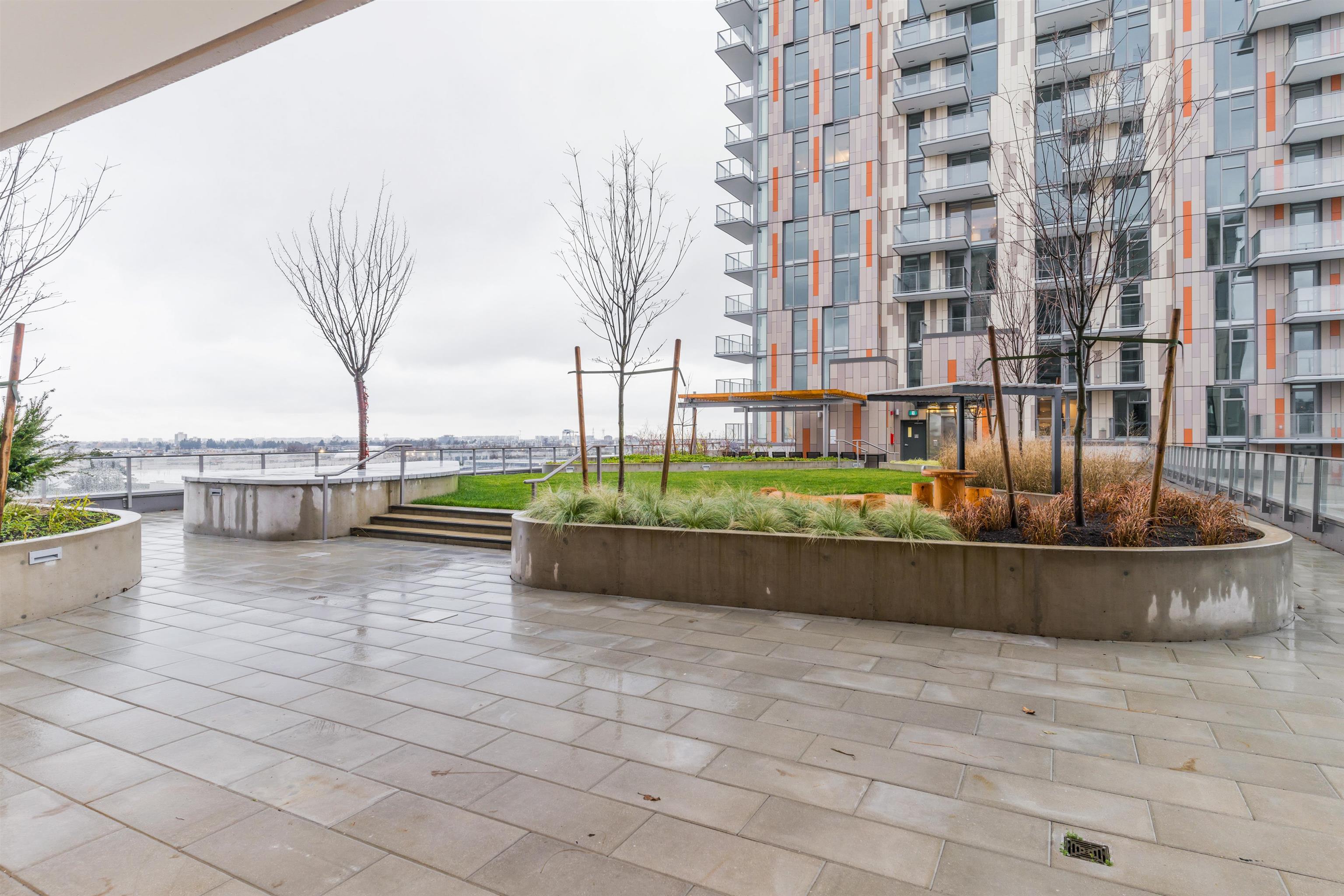 305 8138 FRASER STREET Unit: 305