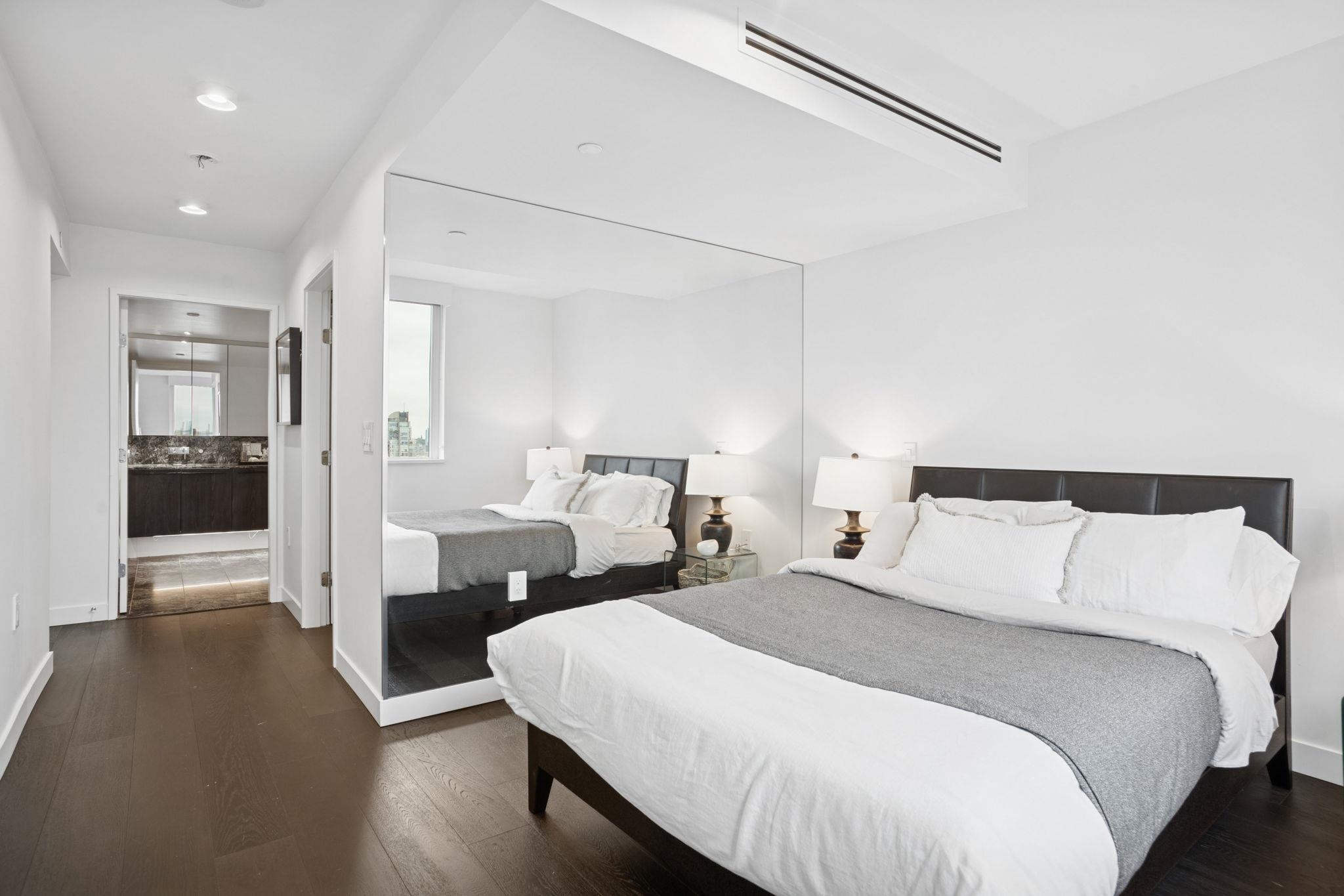 3306 1111 RICHARDS STREET Unit: 3306