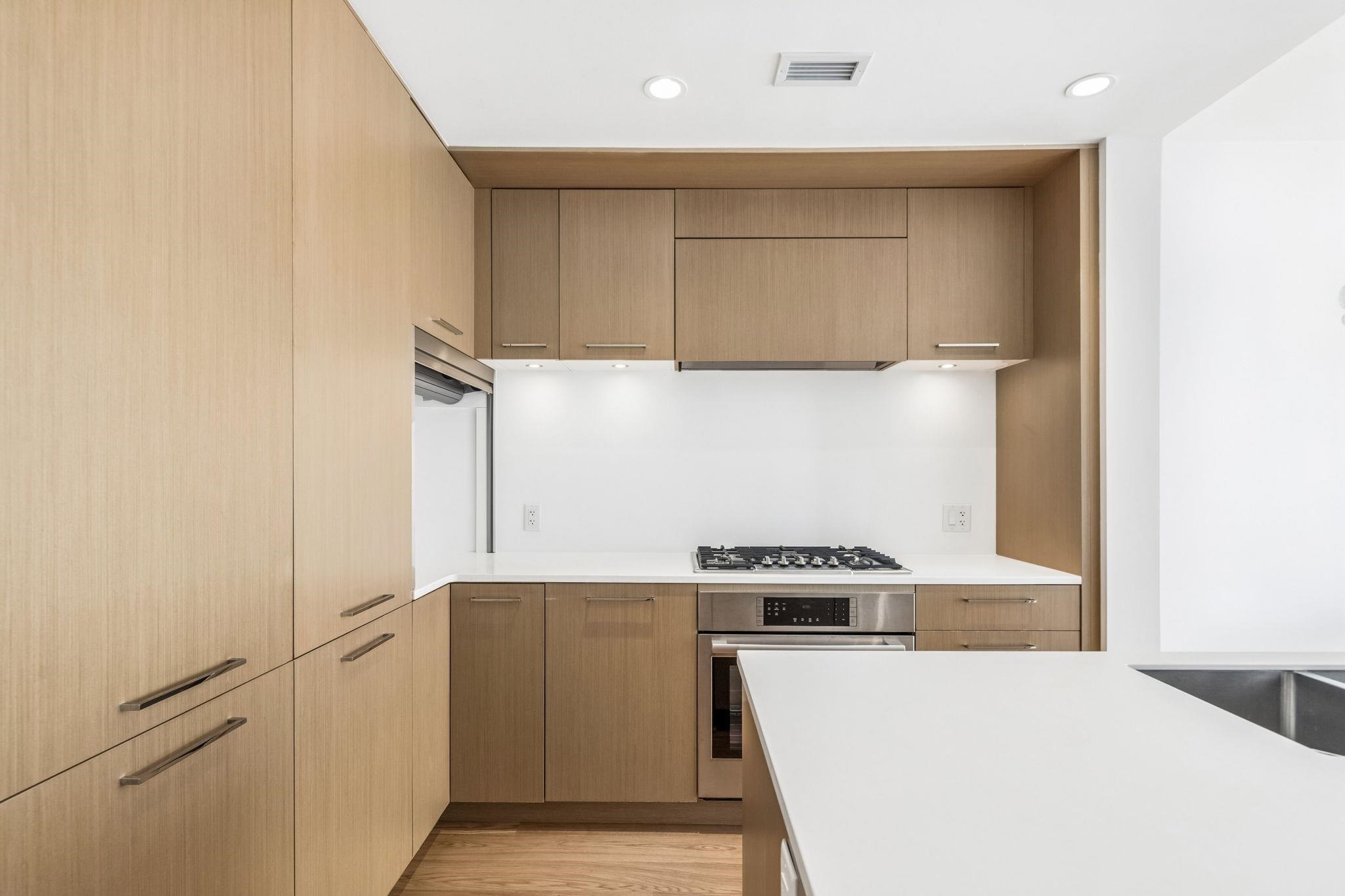 309 5115 CAMBIE STREET Unit: 309