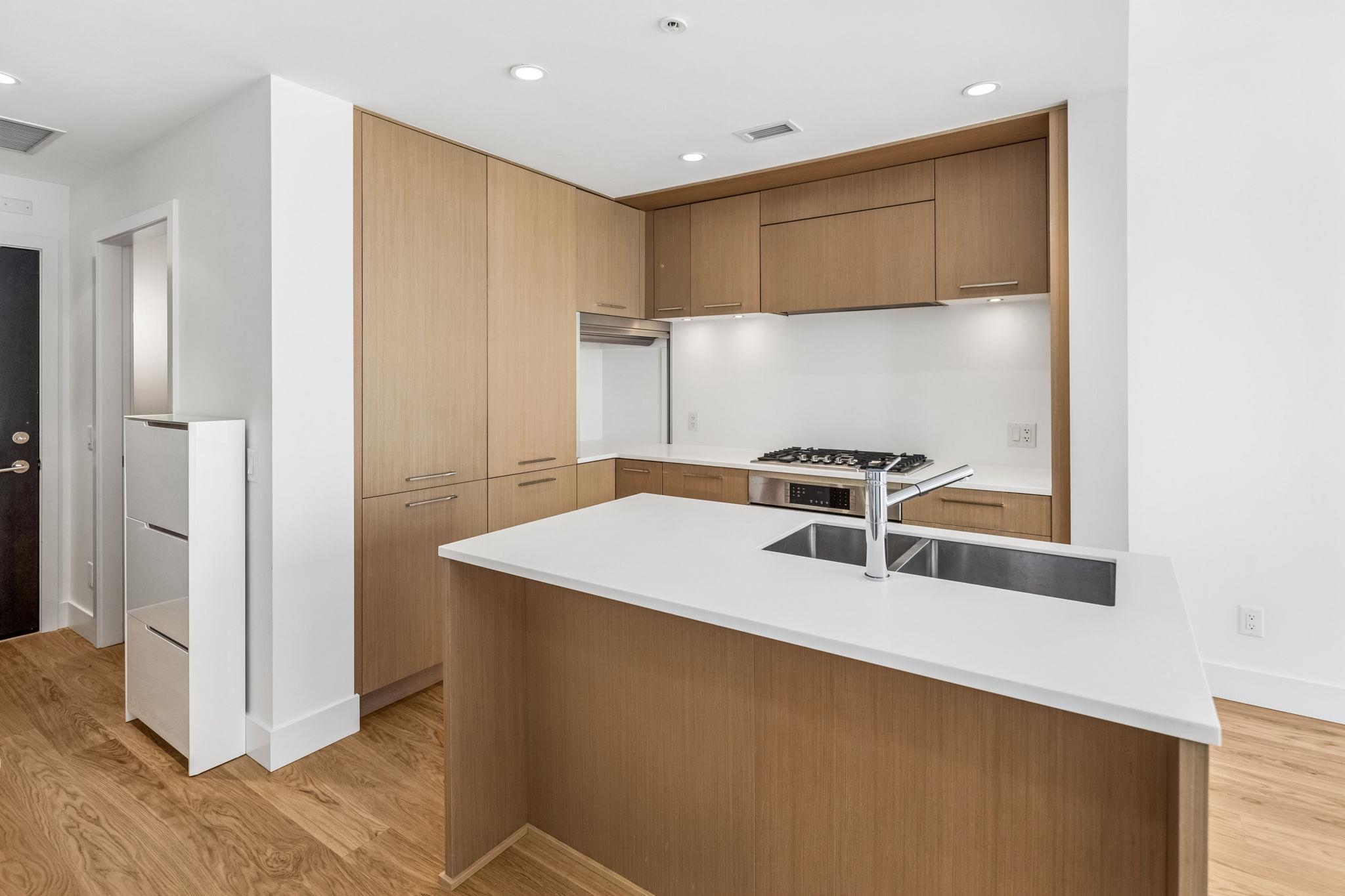 309 5115 CAMBIE STREET Unit: 309