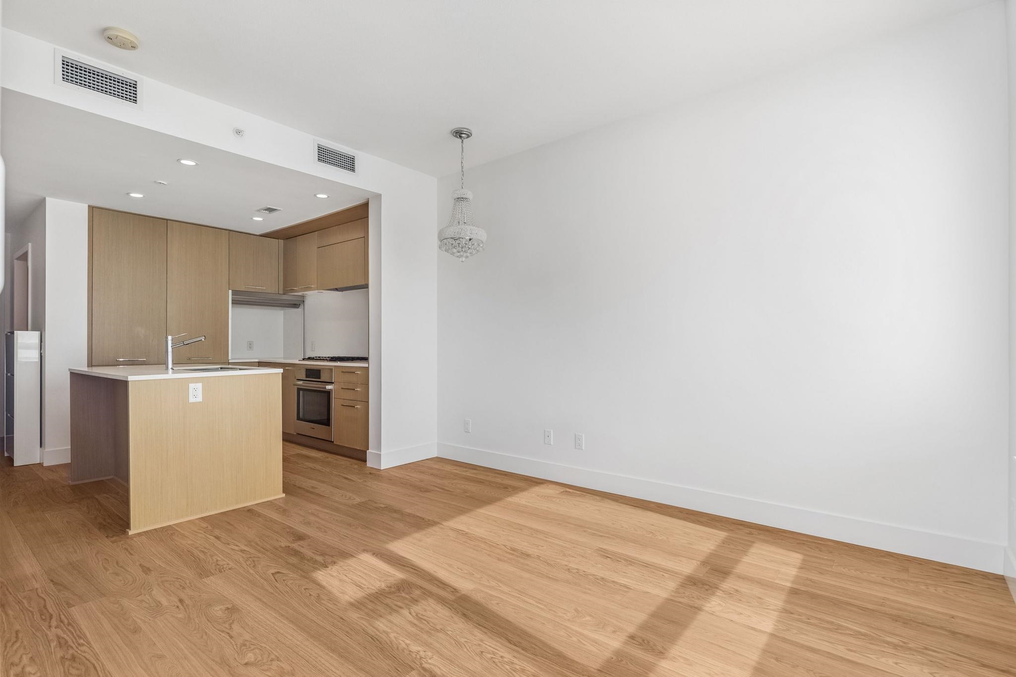 309 5115 CAMBIE STREET Unit: 309