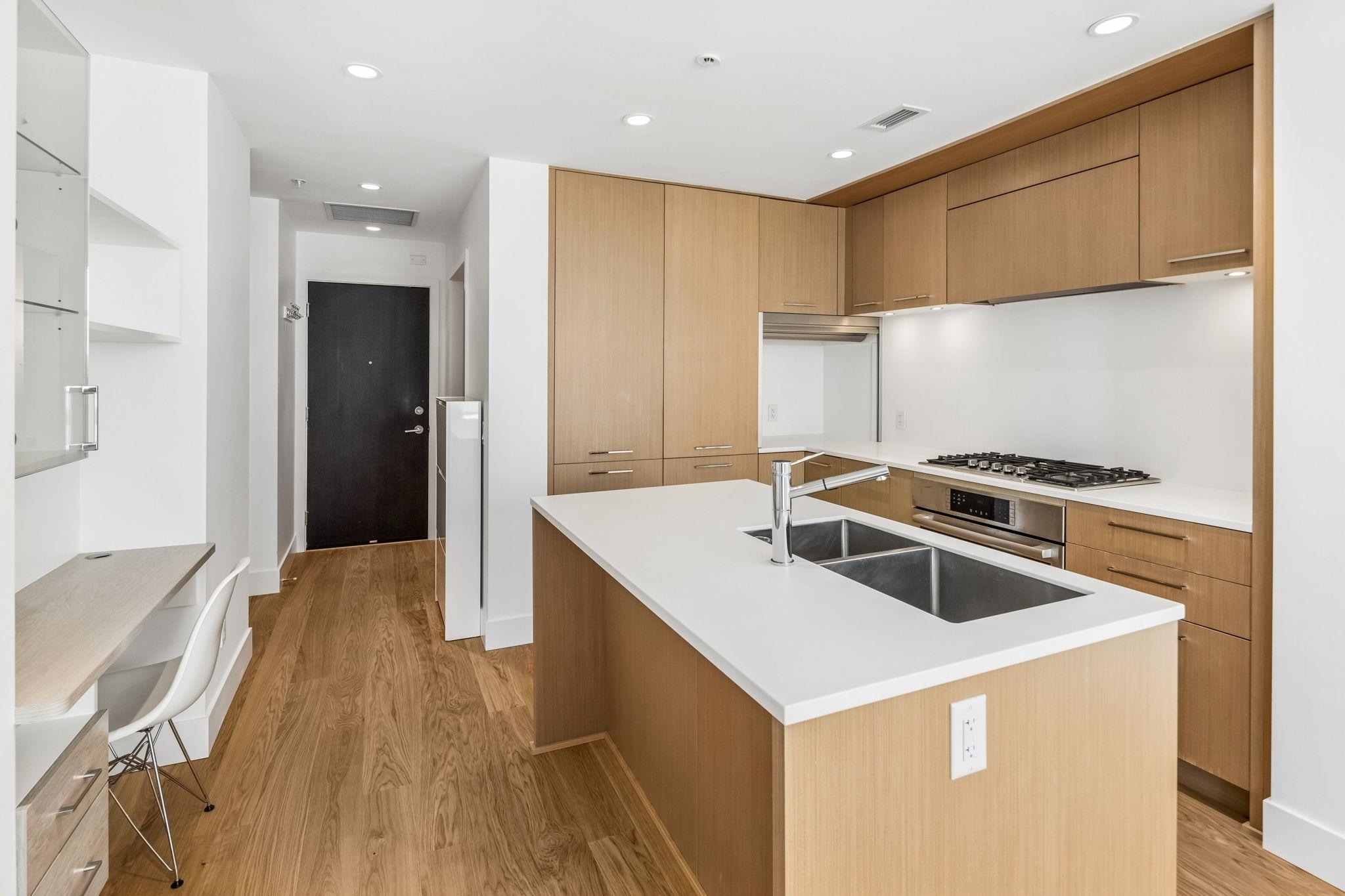 309 5115 CAMBIE STREET Unit: 309