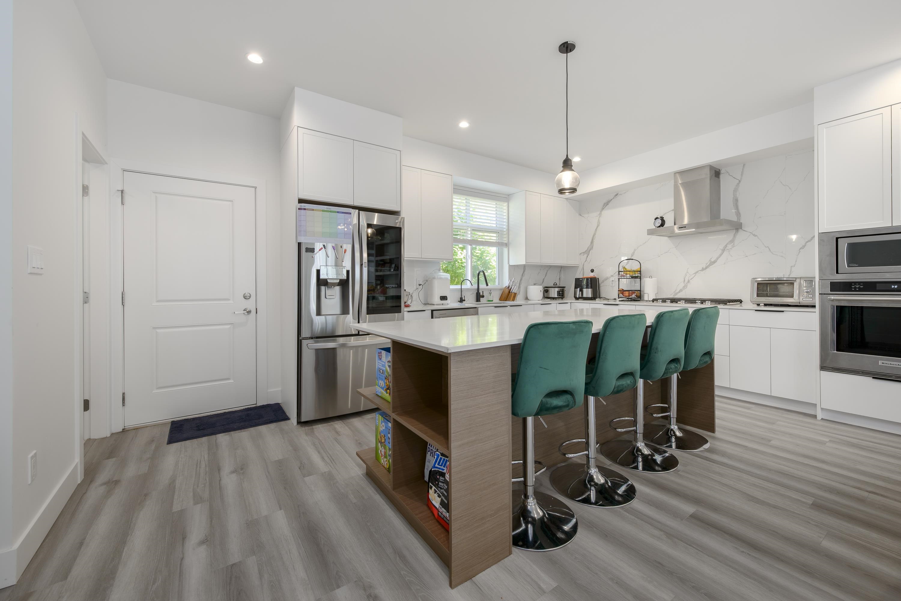 38 10488 124 STREET Unit: 38