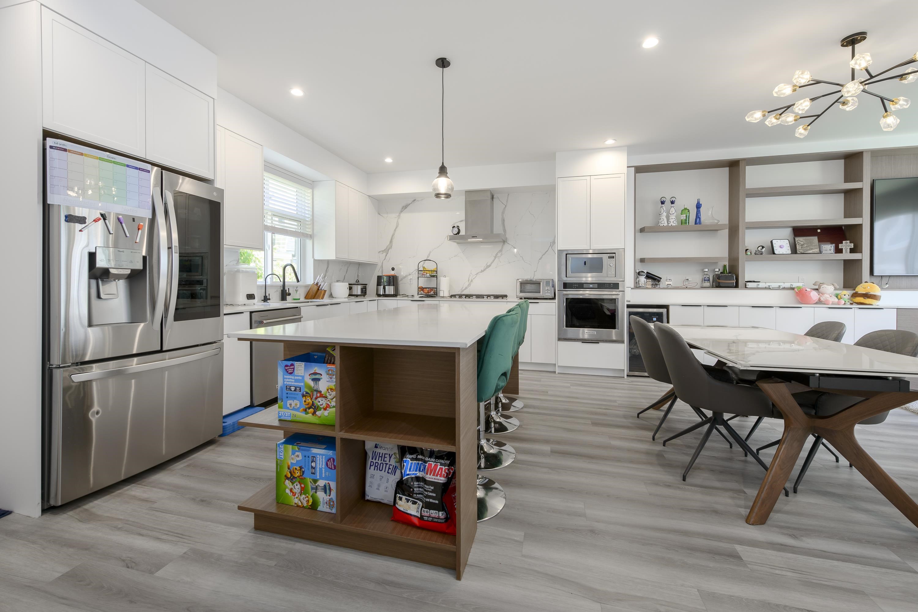 38 10488 124 STREET Unit: 38
