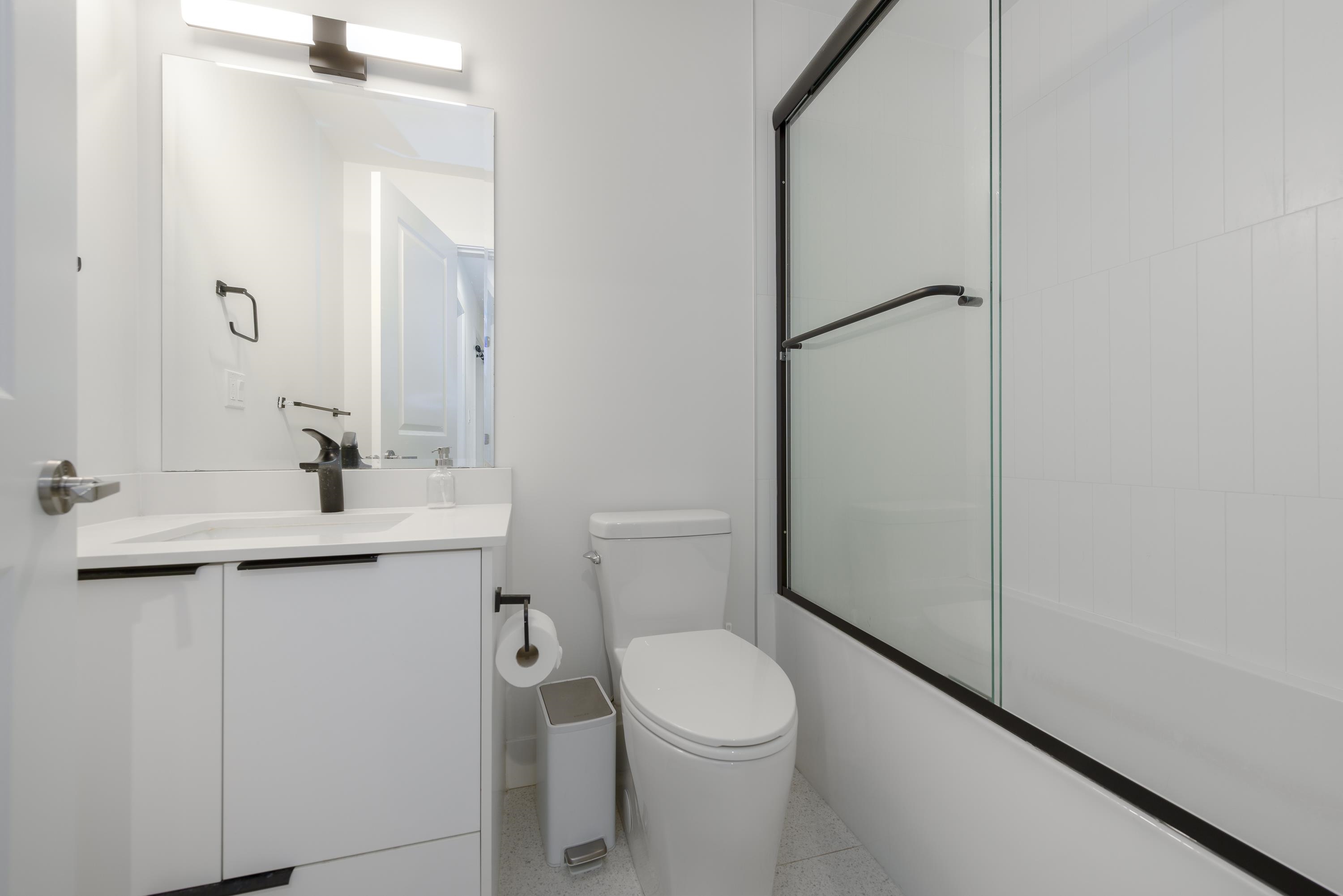 38 10488 124 STREET Unit: 38