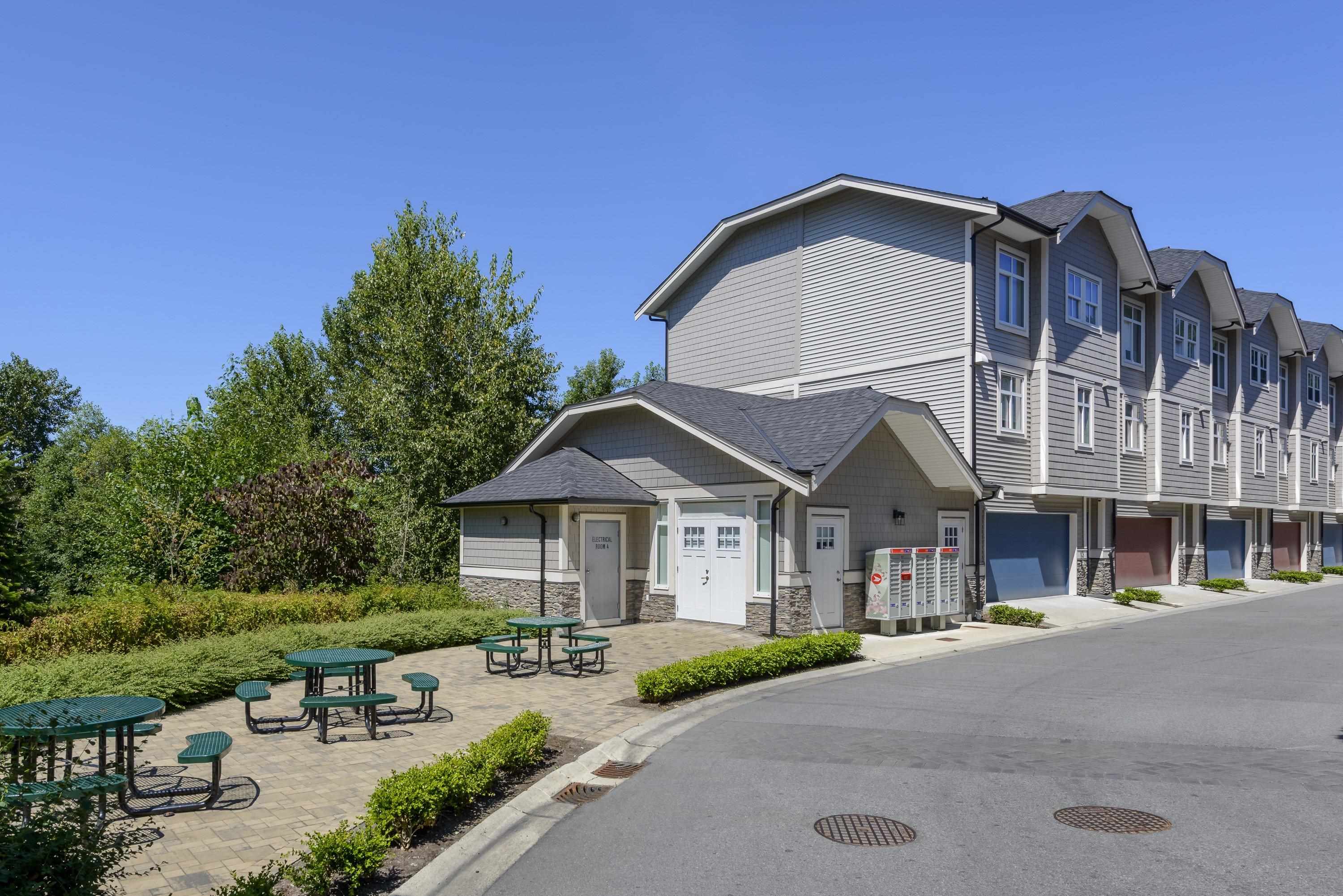 38 10488 124 STREET Unit: 38