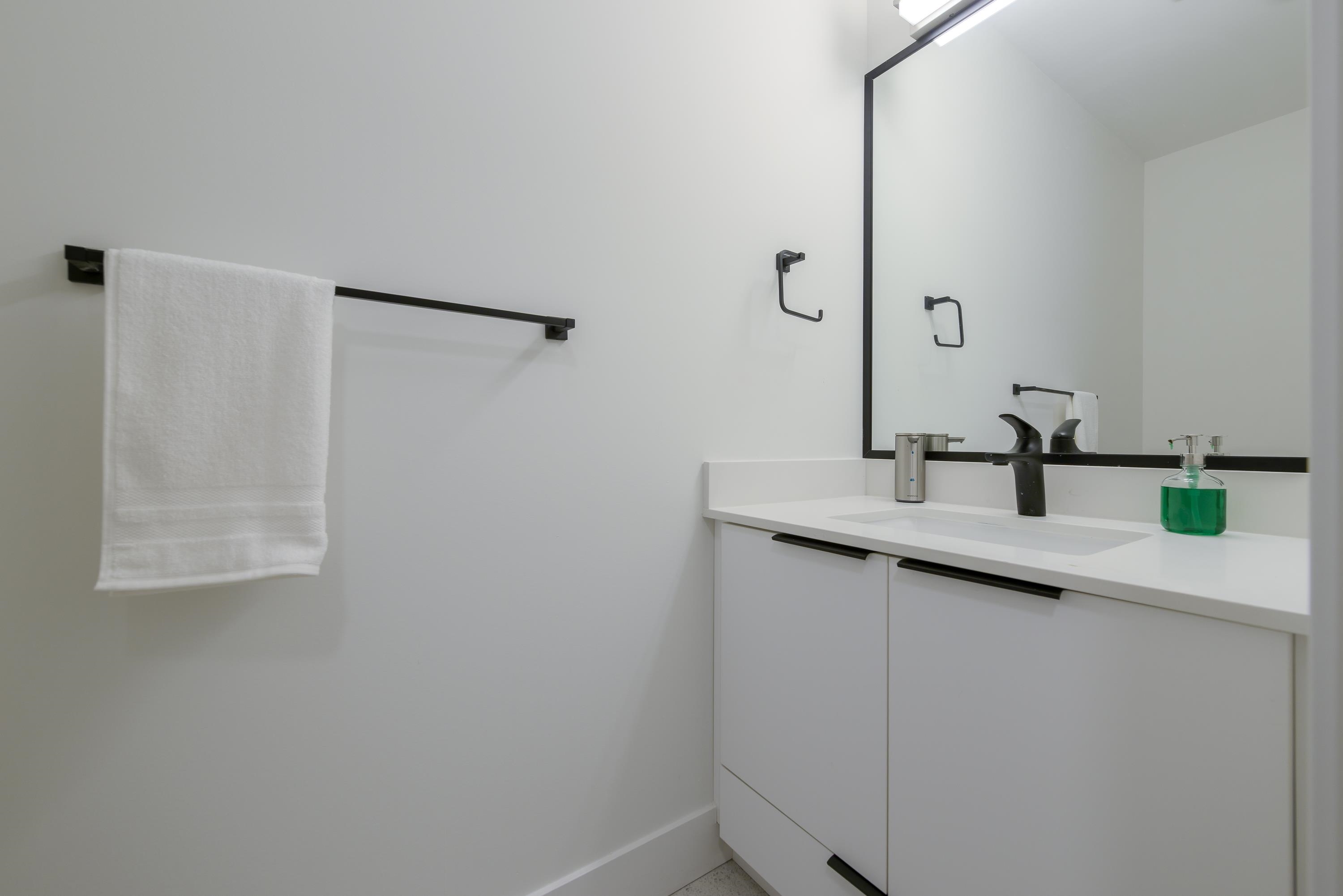 38 10488 124 STREET Unit: 38