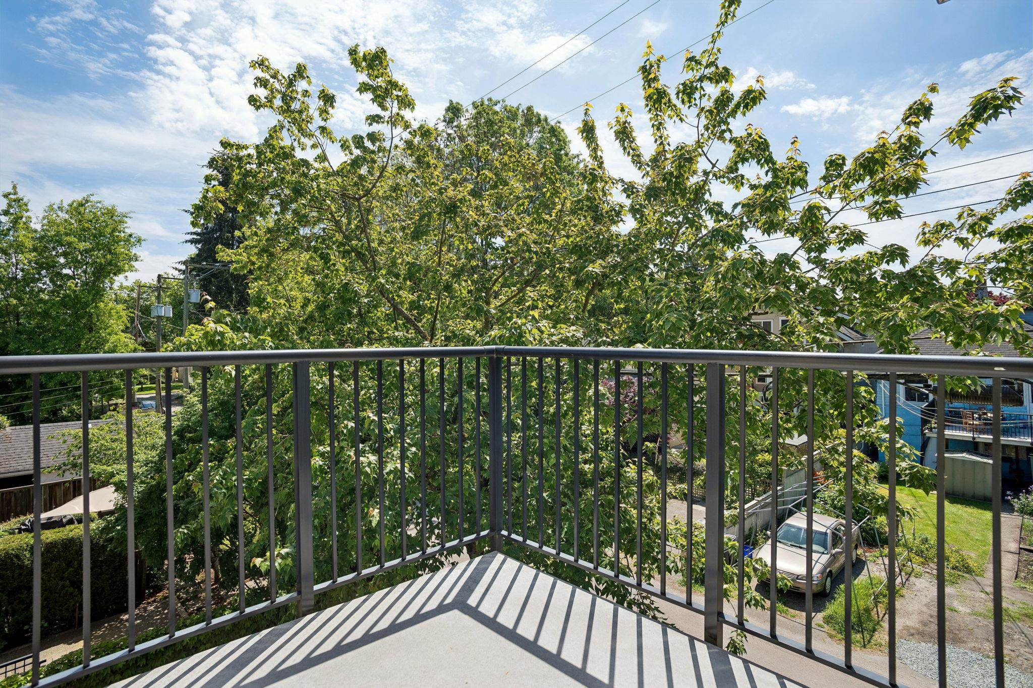 305 962 W 16TH AVENUE Unit: 305