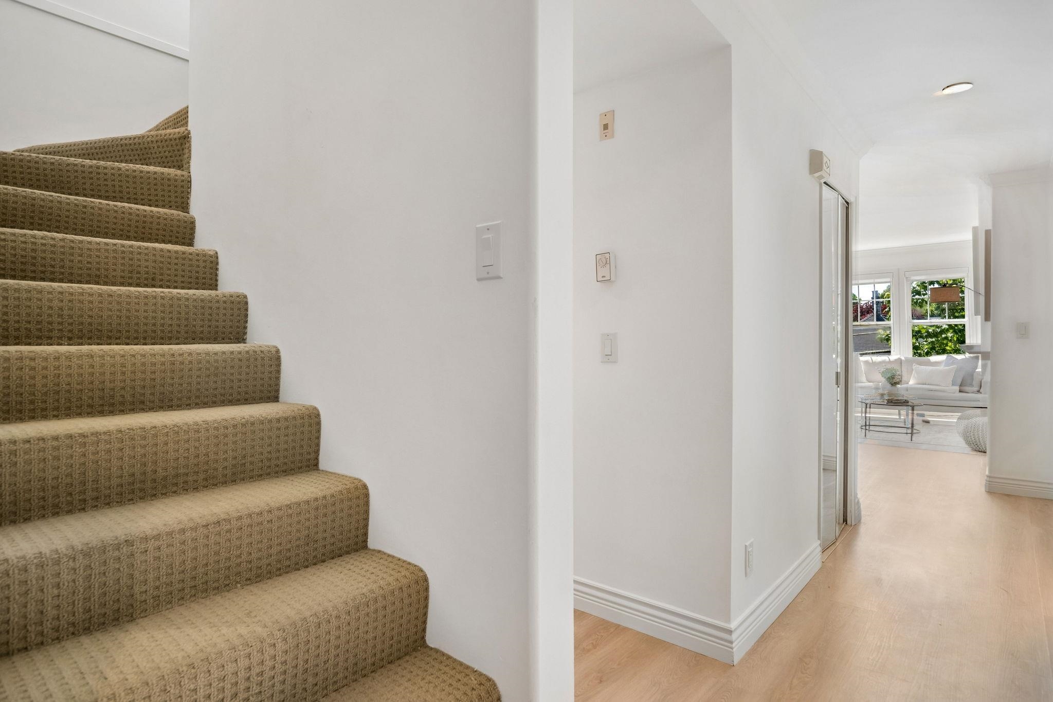 305 962 W 16TH AVENUE Unit: 305