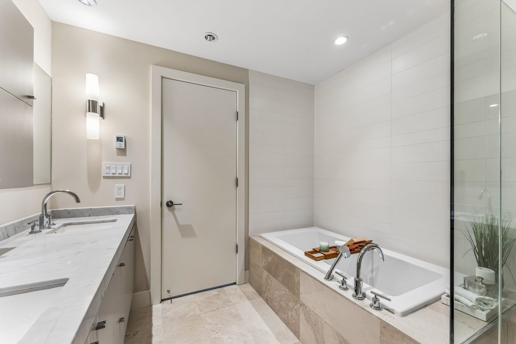 204 866 ARTHUR ERICKSON PLACE Unit: 204