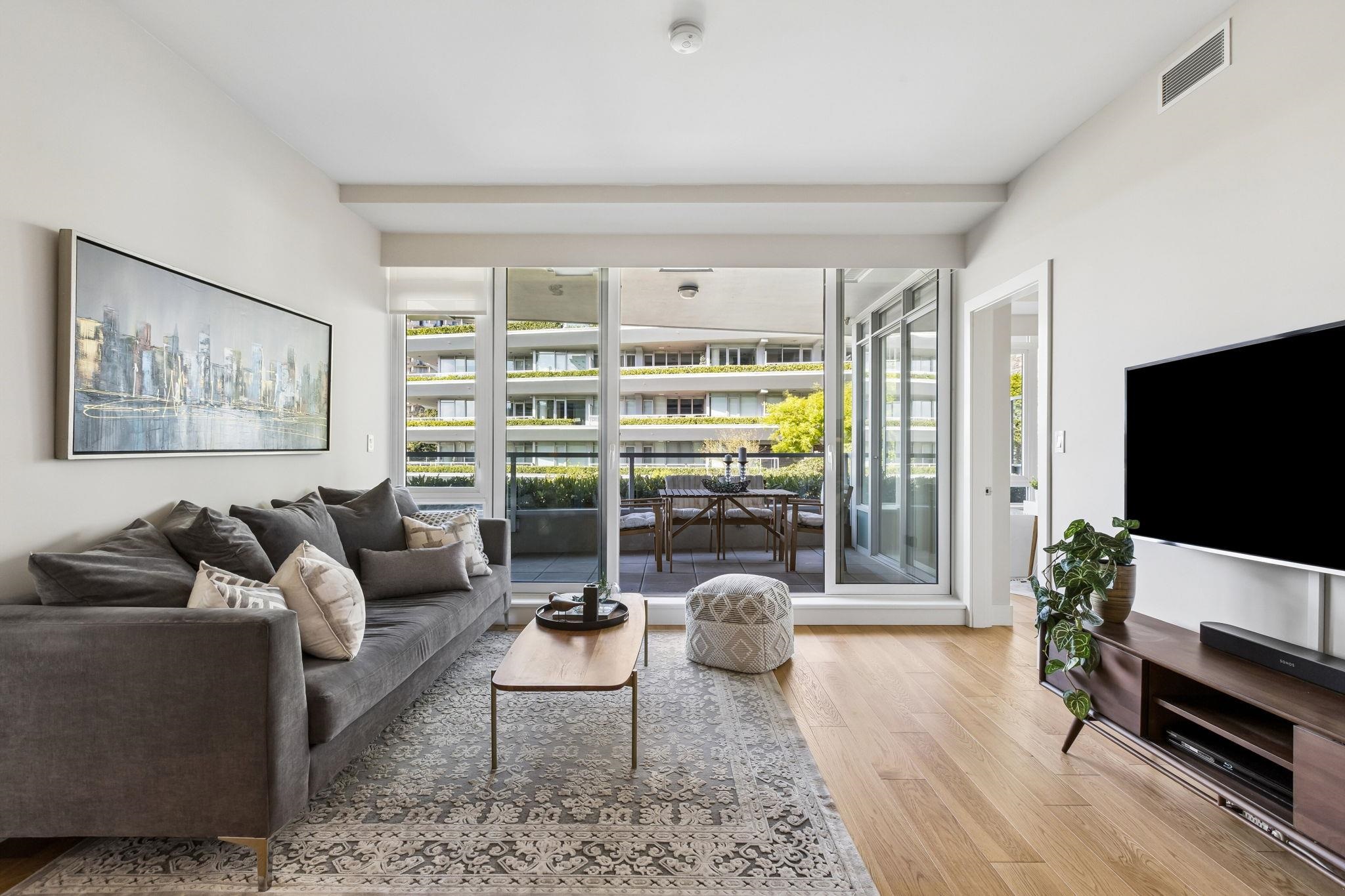 204 866 ARTHUR ERICKSON PLACE Unit: 204