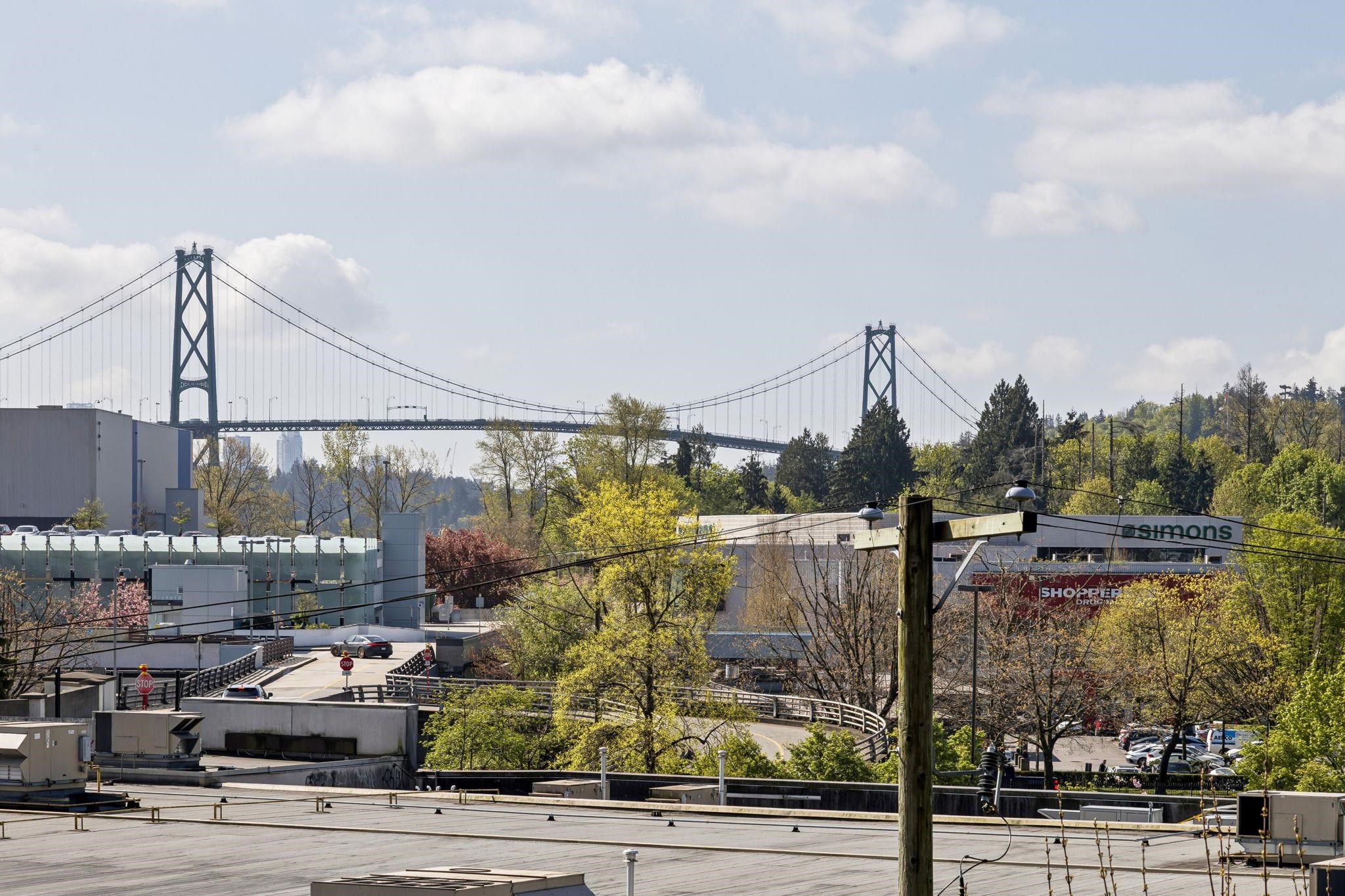 204 866 ARTHUR ERICKSON PLACE Unit: 204