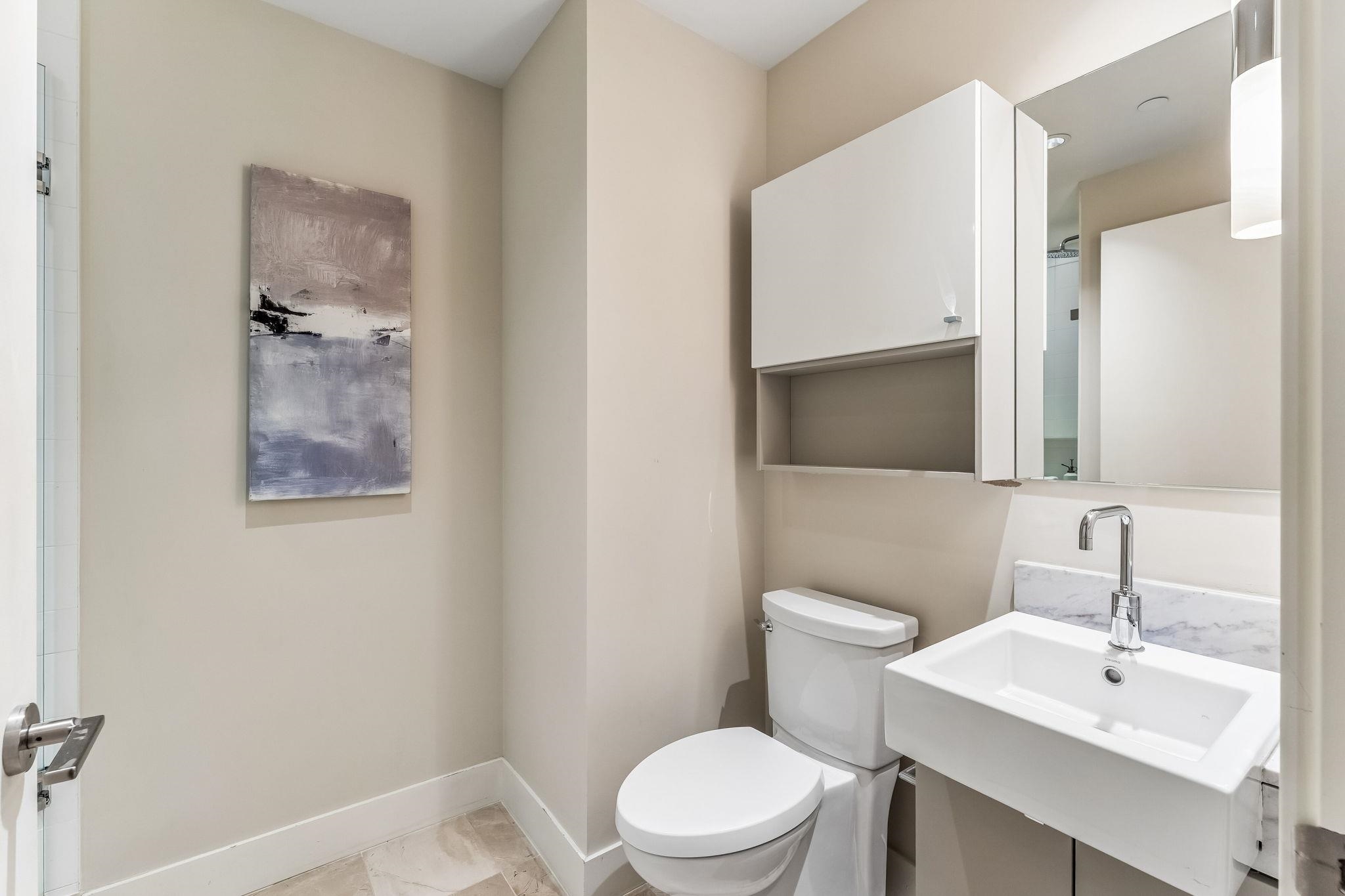 204 866 ARTHUR ERICKSON PLACE Unit: 204