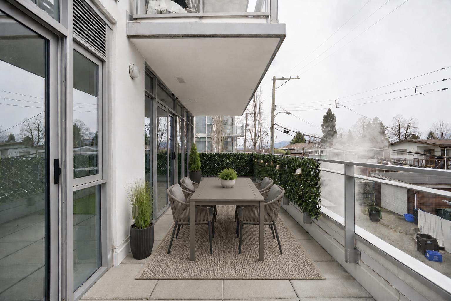 302 2455 KINGSWAY Unit: 302