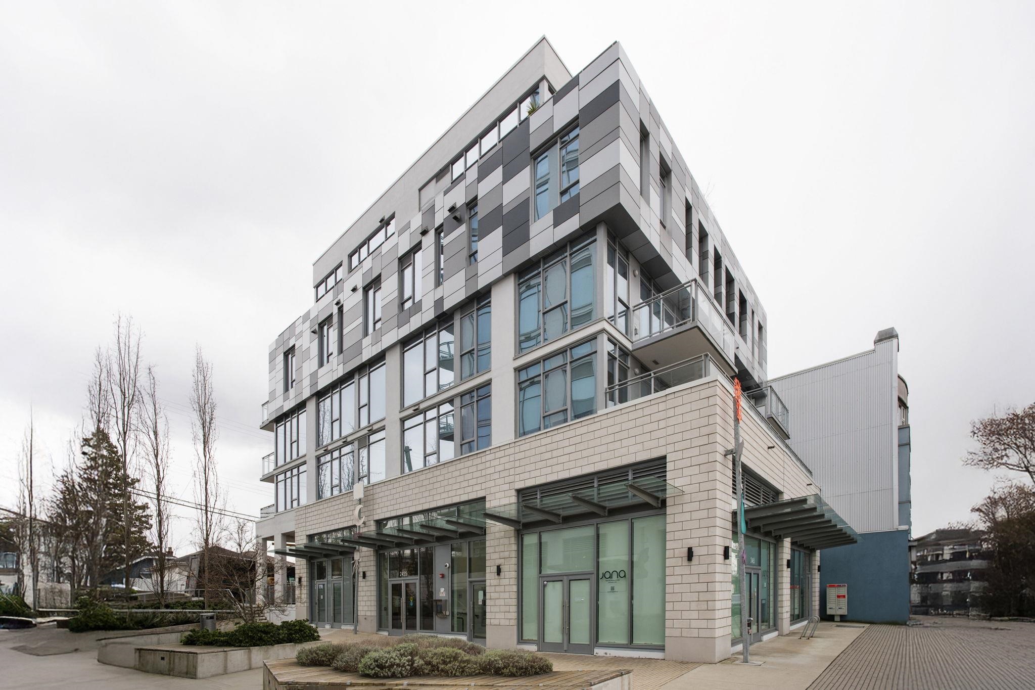 302 2455 KINGSWAY Unit: 302