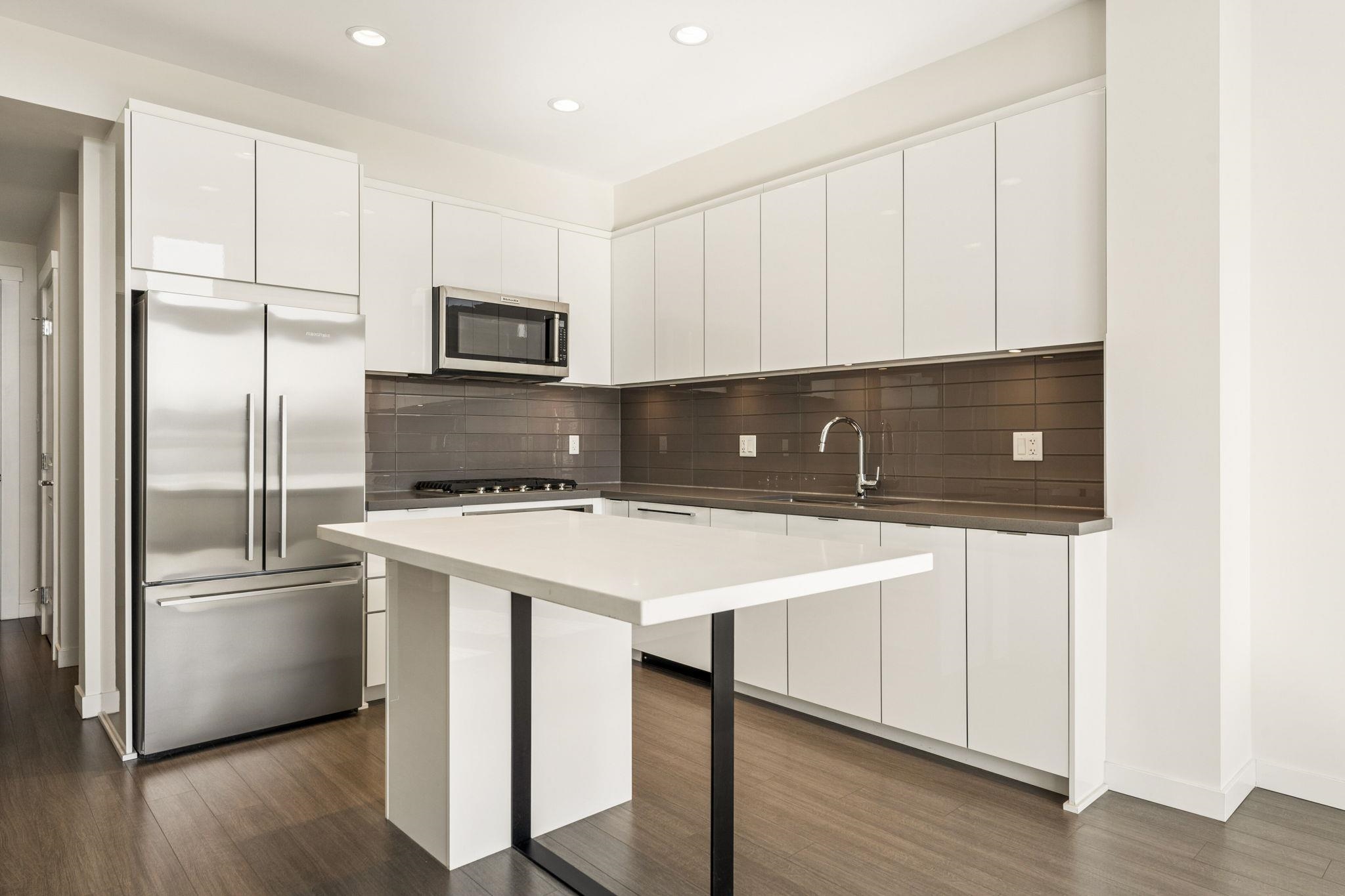 502 255 W 1ST STREET Unit: 502