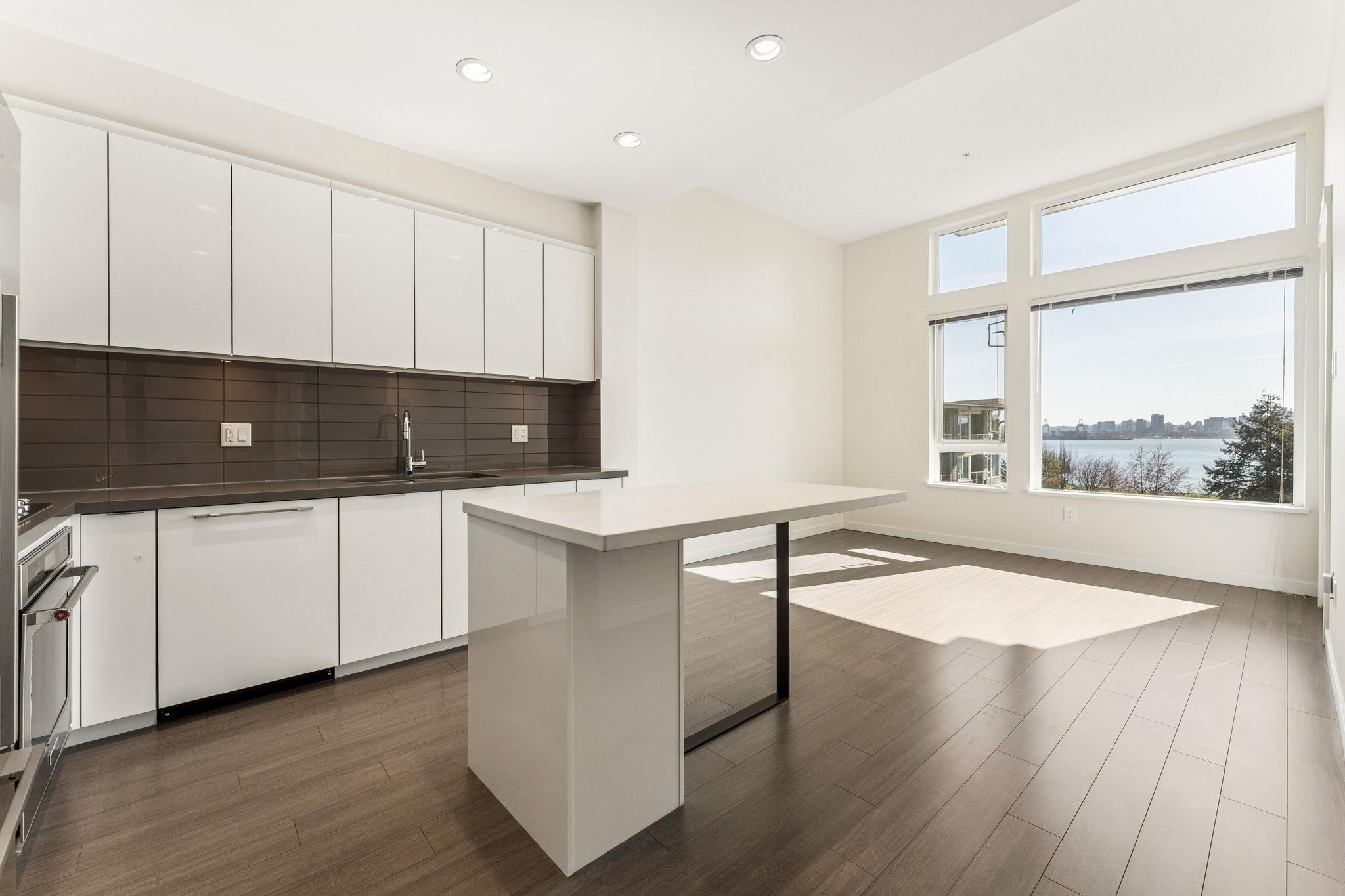 502 255 W 1ST STREET Unit: 502