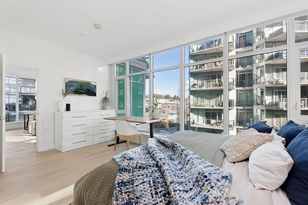 409 185 VICTORY SHIP WAY Unit: 409