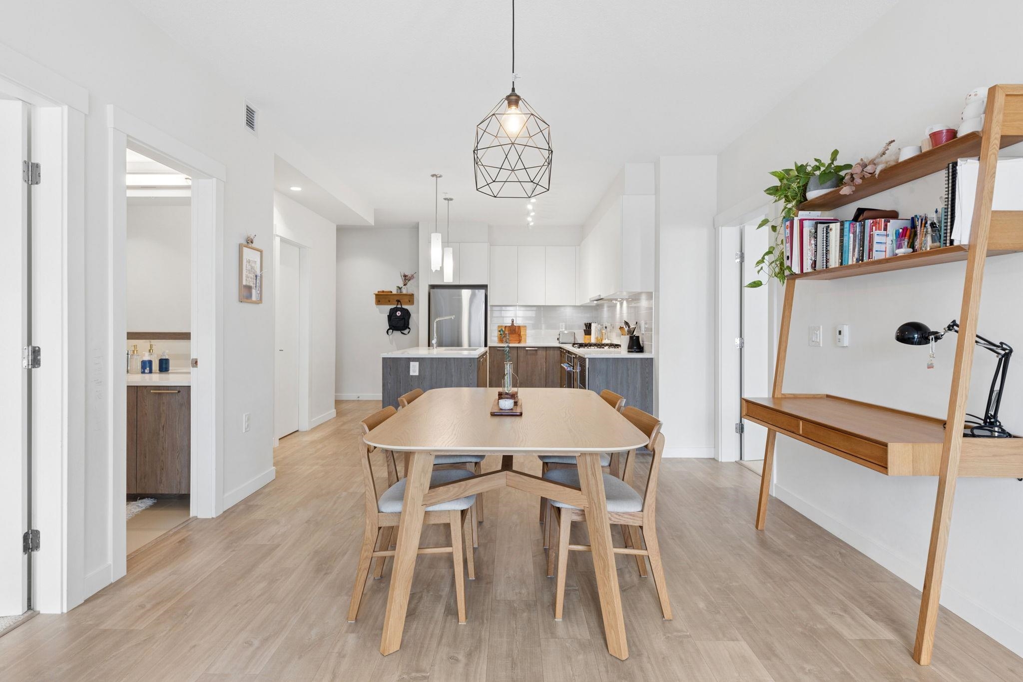 211 625 E 3RD STREET Unit: 211
