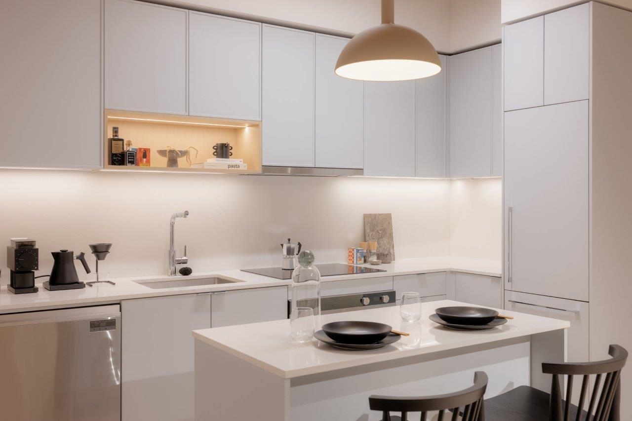 807 3633 WILLINGDON AVENUE Unit: 807